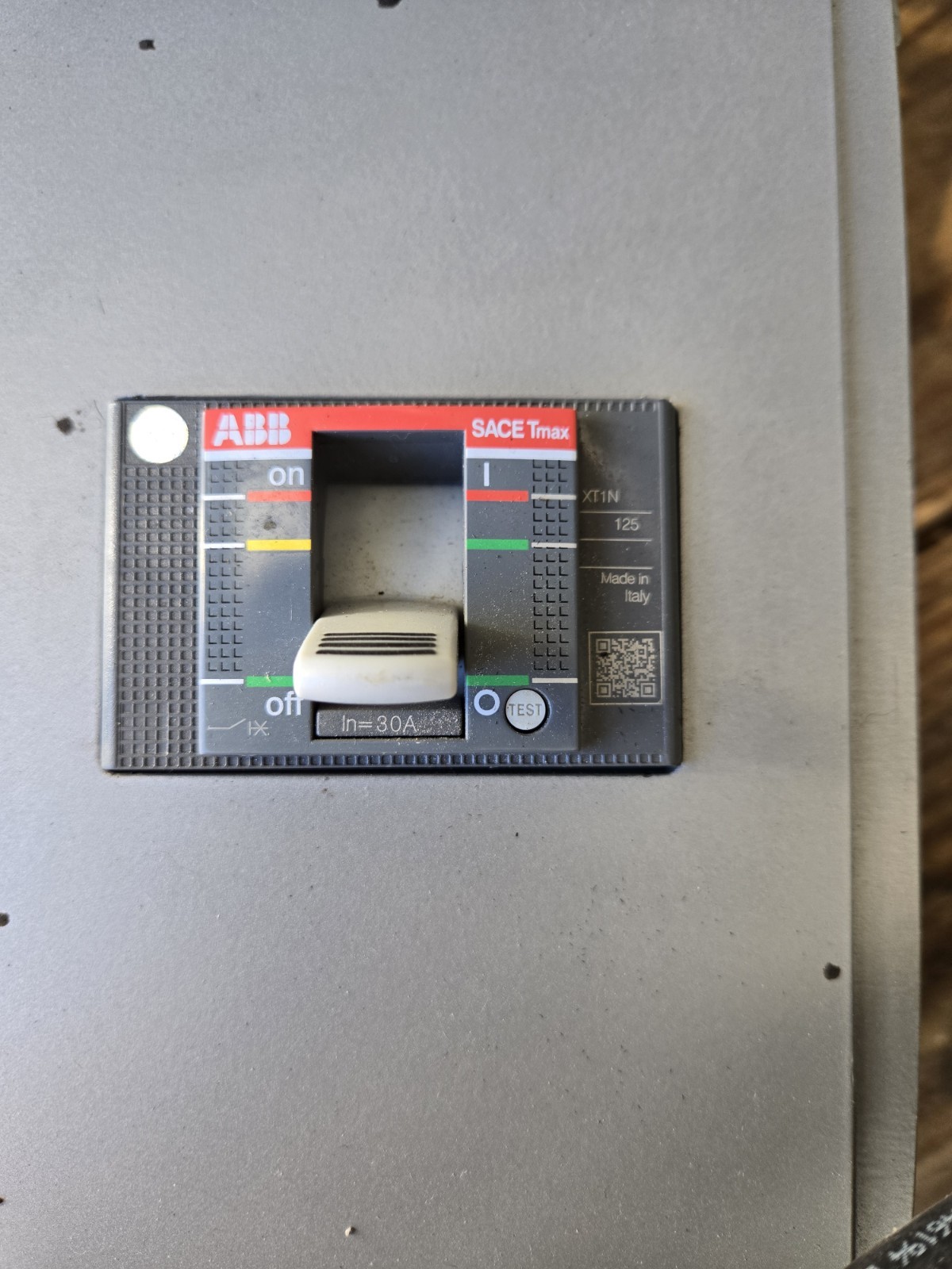 Starline Tap-Off Unit 30A 3-Pole Main Breaker 415V AC Gray Test Button