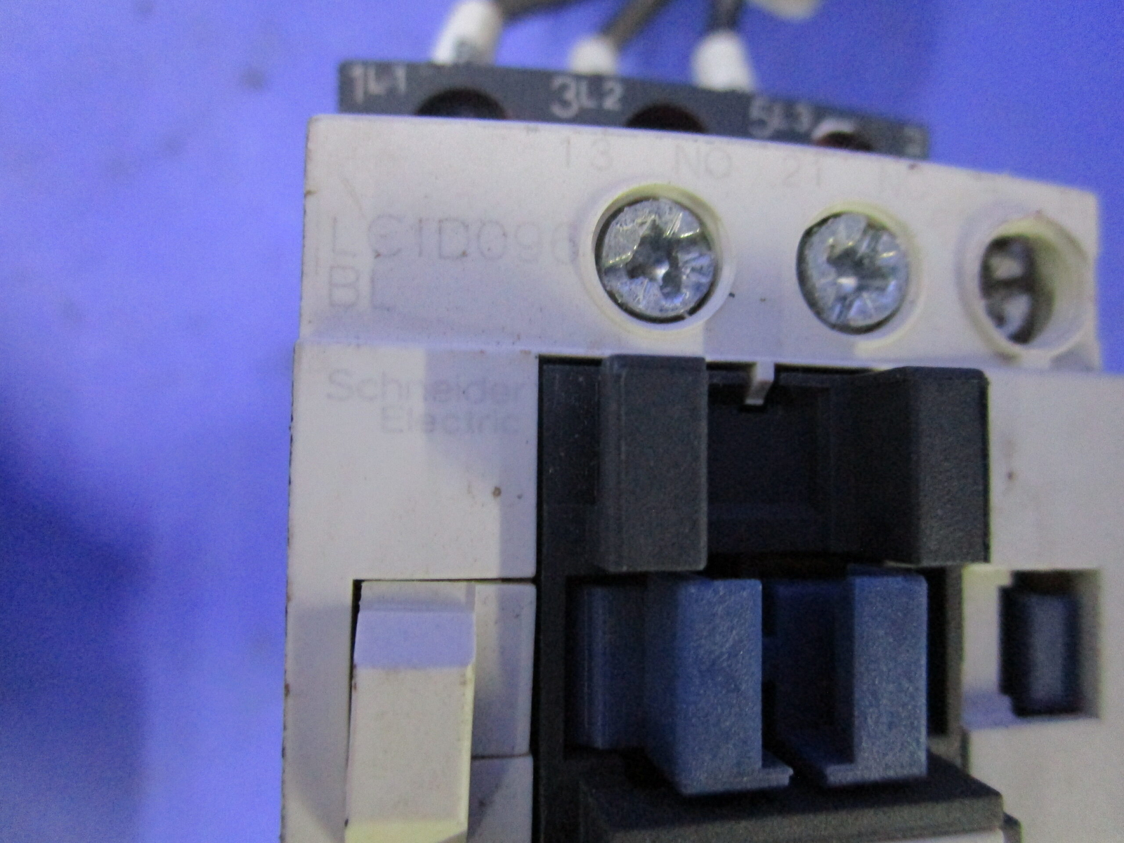 NEW MOELLER CIRCUIT BREAKER FAZ-D10/3-RT 10A 480Y/277V 3P W/SCHNEIDER ELECTRIC C