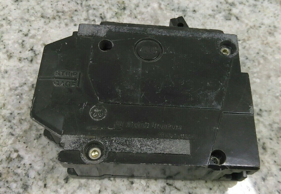 GE / THQL1135 /35 AMP / 1 Pole /240VA / TYPE THQL &GROVE /breaker/USE (L60LOBY