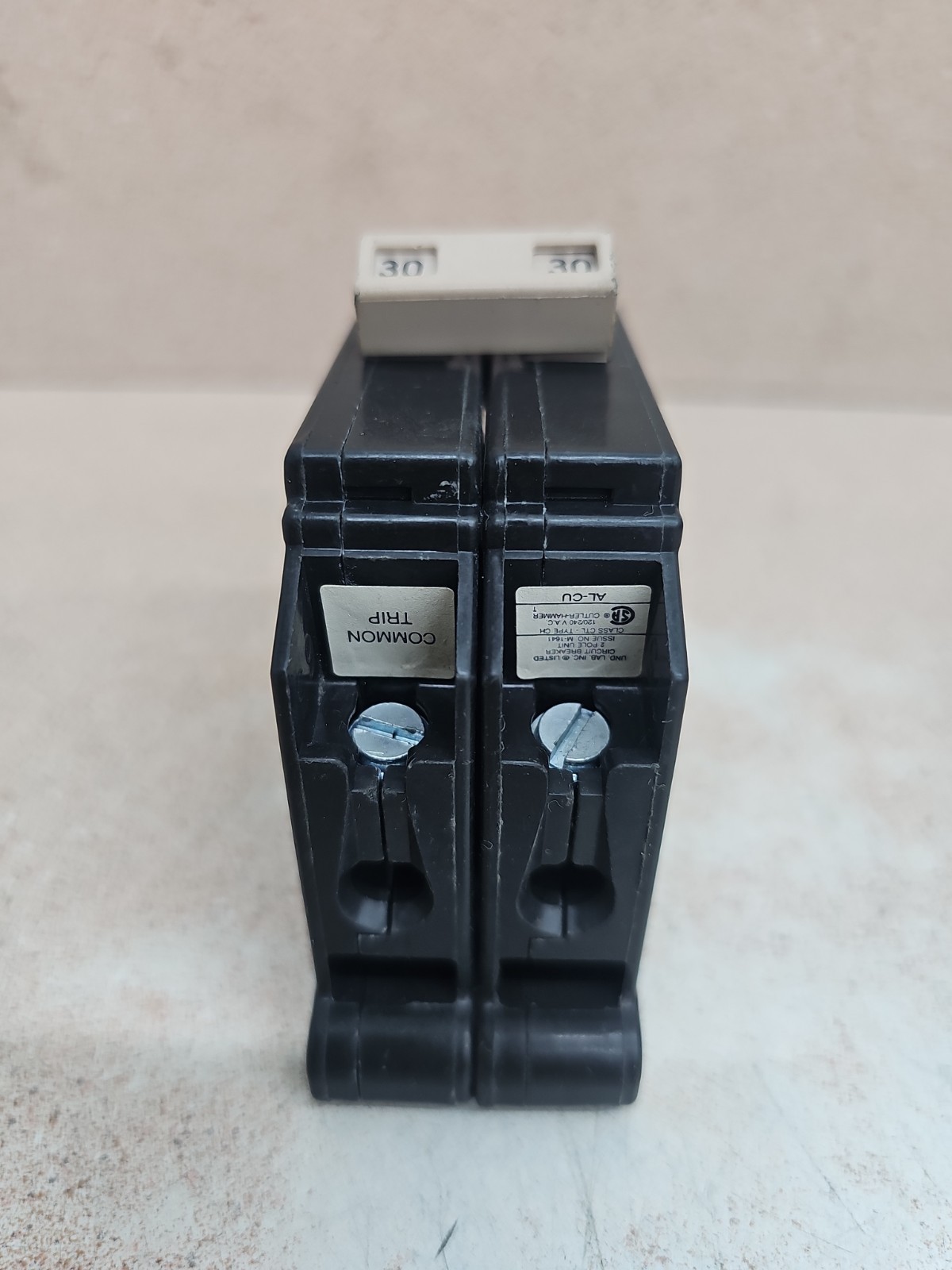 Cutler Hammer EATON CH230 2 Pole 30 Amp 120/240V Circuit Breaker