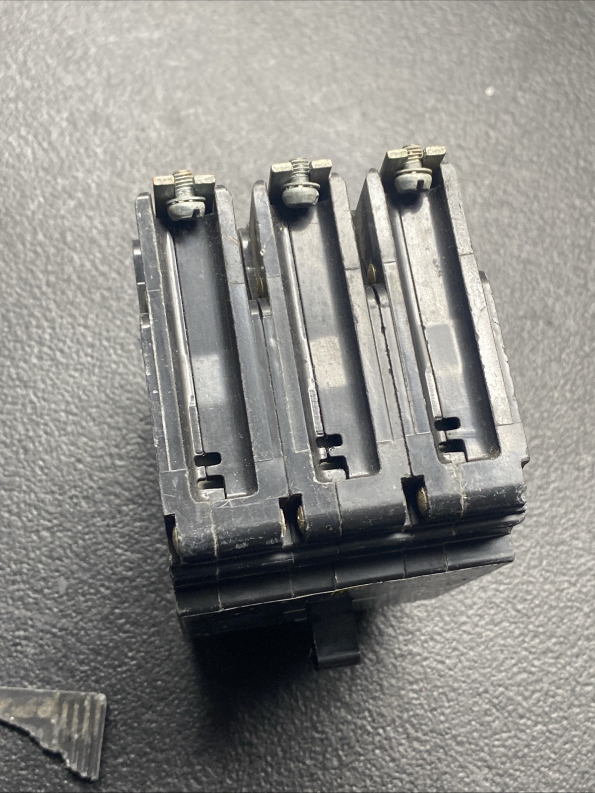 SQUARE D CIRCUIT BREAKER EDB34030 – 30 AMP 3 POLES