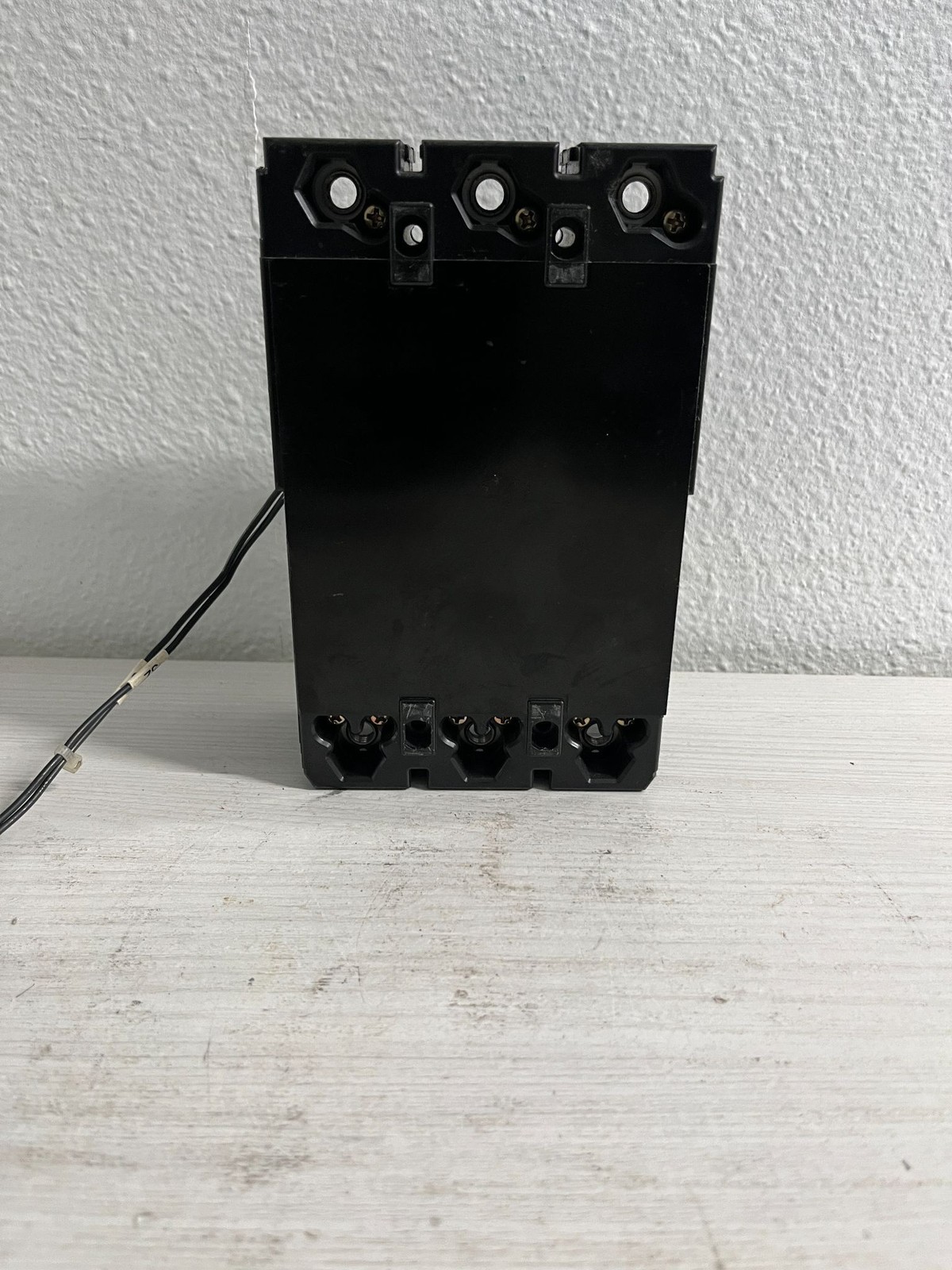 Fuji Auto Breaker EA203B 200A 250V Circuit Breaker
