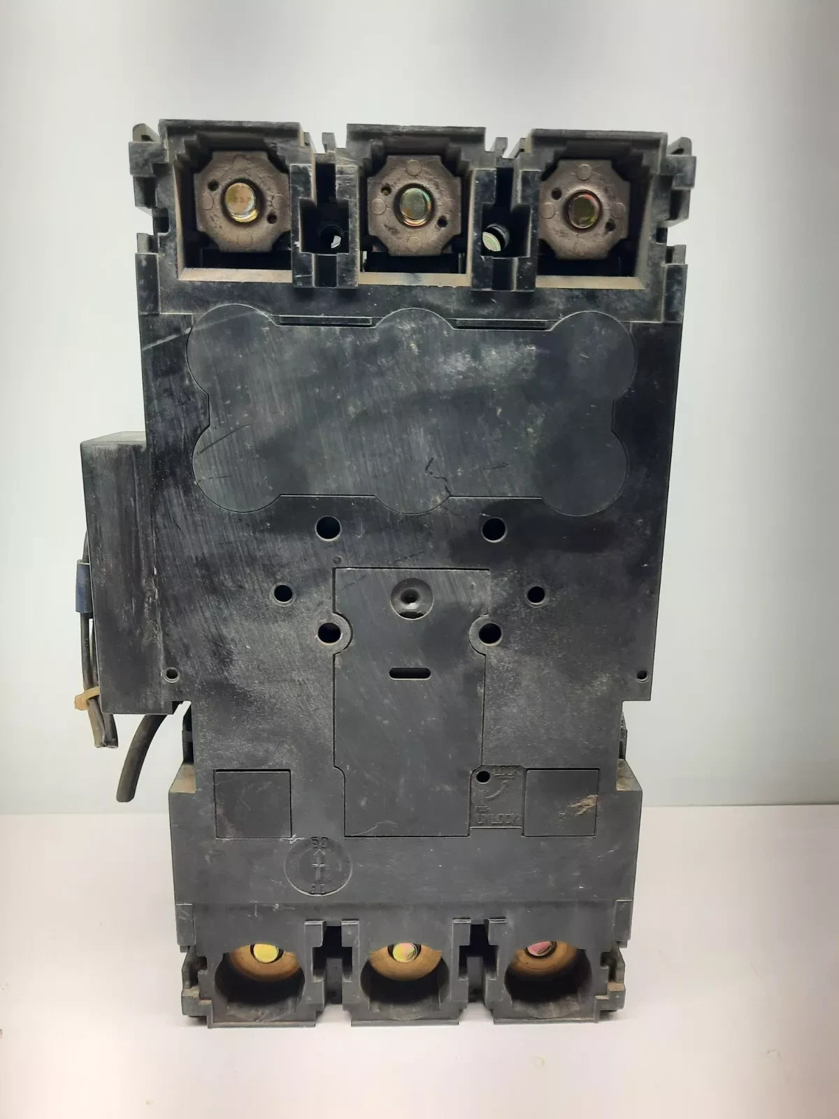 TERASAKI XS400CS 3 POLE 300 AMPS CIRCUIT BREAKER
