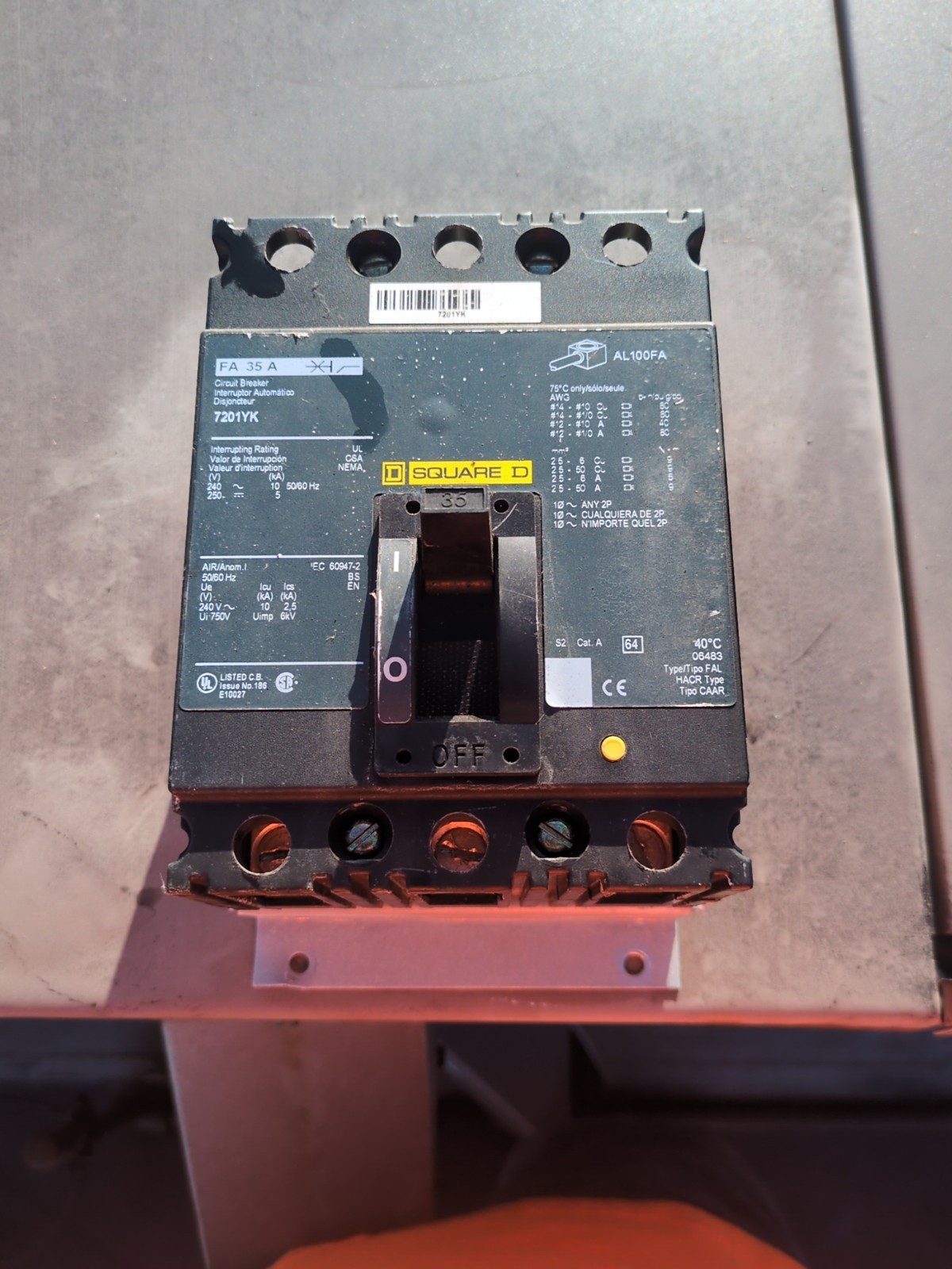 Square D FH36035 Circuit Breaker 35 Amp 3 Pole FA I-Line 600 VAC 250 VDC Used