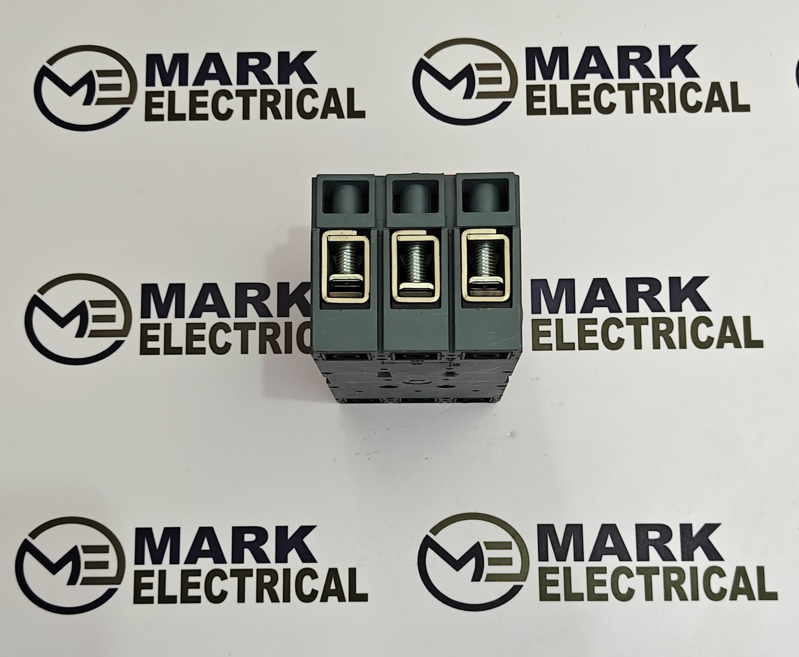 SIEMENS 3VT1716-2DC36-0AA0 CIRCUIT BREAKER 160A 220VAC 40KA FAST SHIPPING