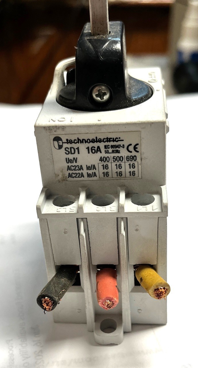 Technoelectric SD1-016-BR Gen Motor Disconnect Switch 16A 600V – 3 Ph UsedCutOut