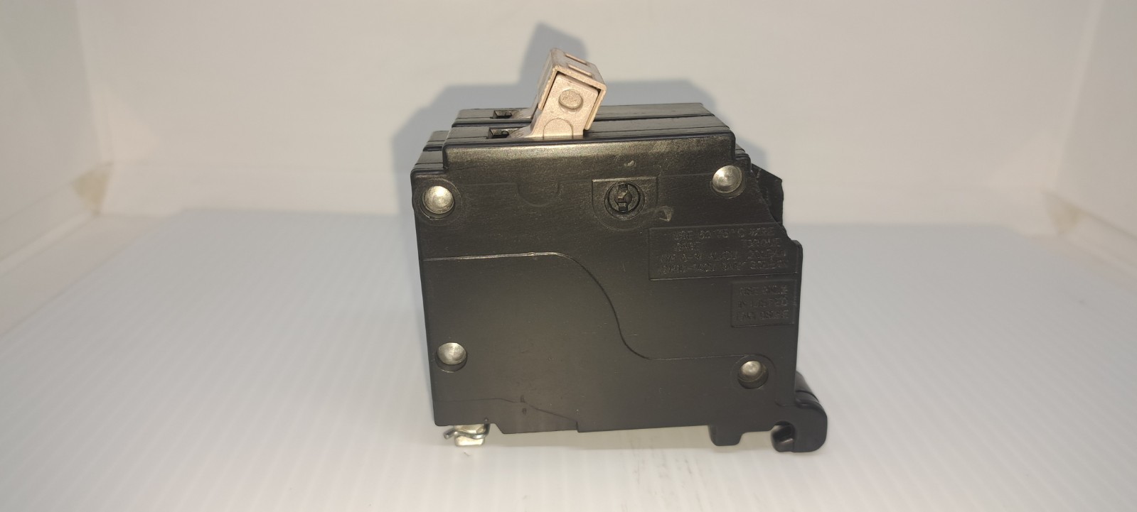 Cutler Hammer EATON CH230 2 Pole 30 Amp 120/240V Circuit Breaker Flaw