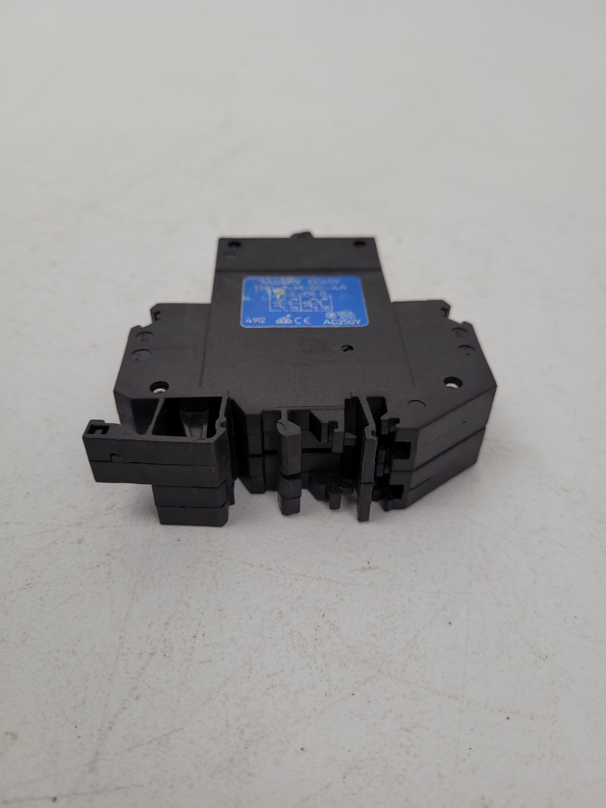 TMC-2-MI-120-4A Phoenix Contact 3AC415V 4 Amp Circuit Breaker – Next Day Option