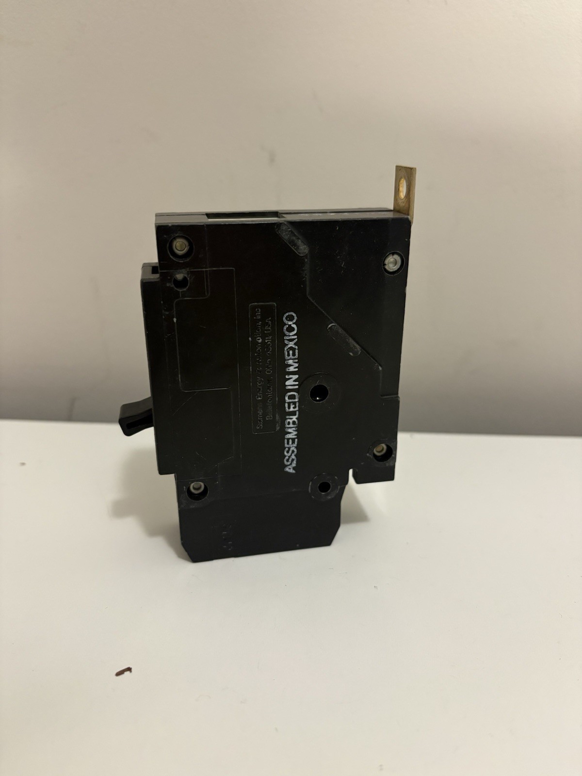 Siemens BQD120 Circuit Breaker 20 Amp 277 Volt 1 Pole Bolt On