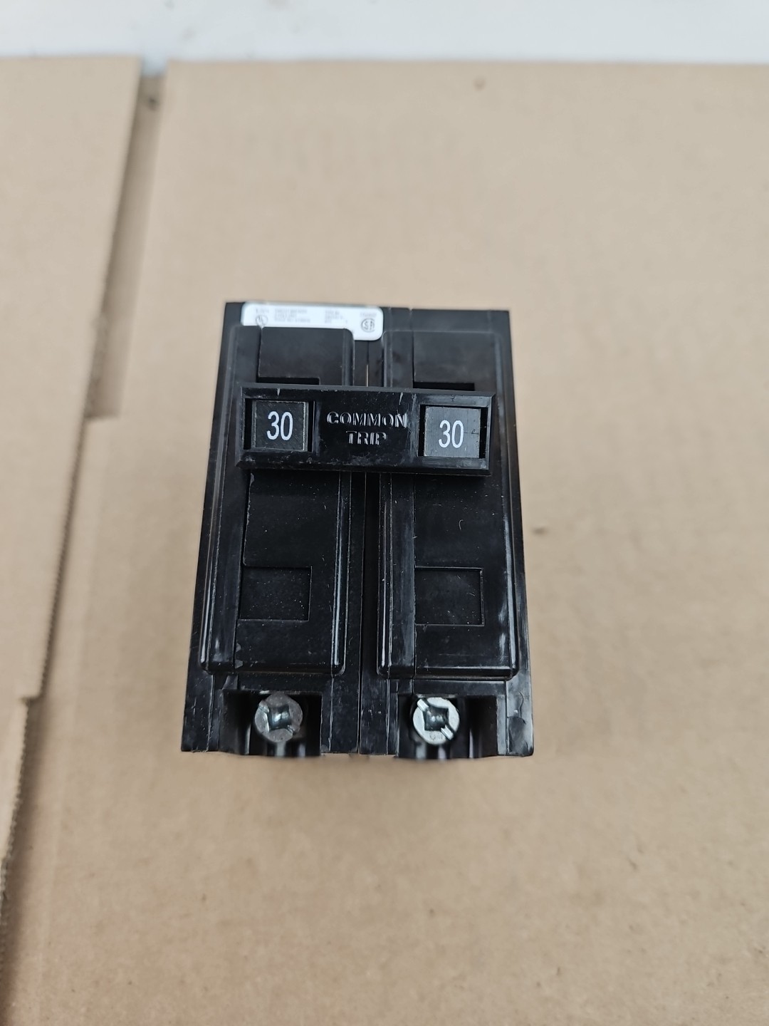 Cutler Hammer QBHW2030 Circuit Breaker 2 Pole 30 Amp Bolt on Quick Lag