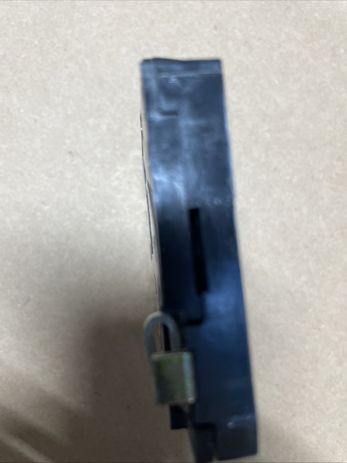 CROUSE-HINDS MH15 CIRCUIT BREAKER 15 AMP 15A 1-POLE 120/240V – Right