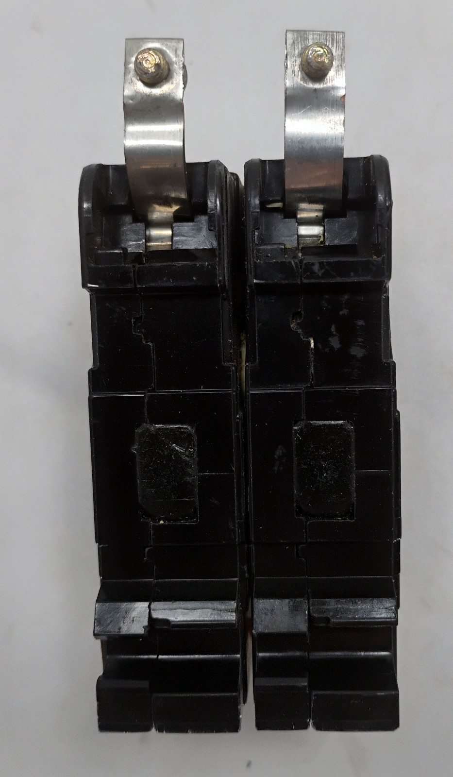 Square D EHB24020, 2 Pole, 20 Amp, 480 Volt, Bolt-On, 14KAIC, Circuit Breaker