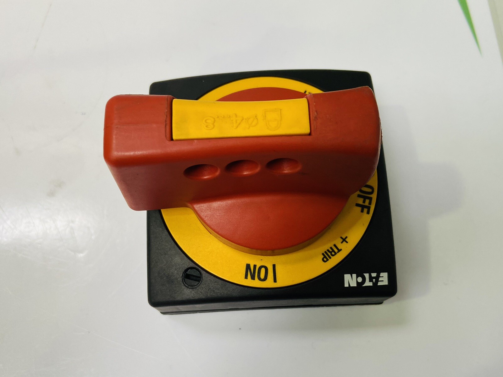 EATON NZM 1 CIRCUIT BREAKER, NZM B1— USED