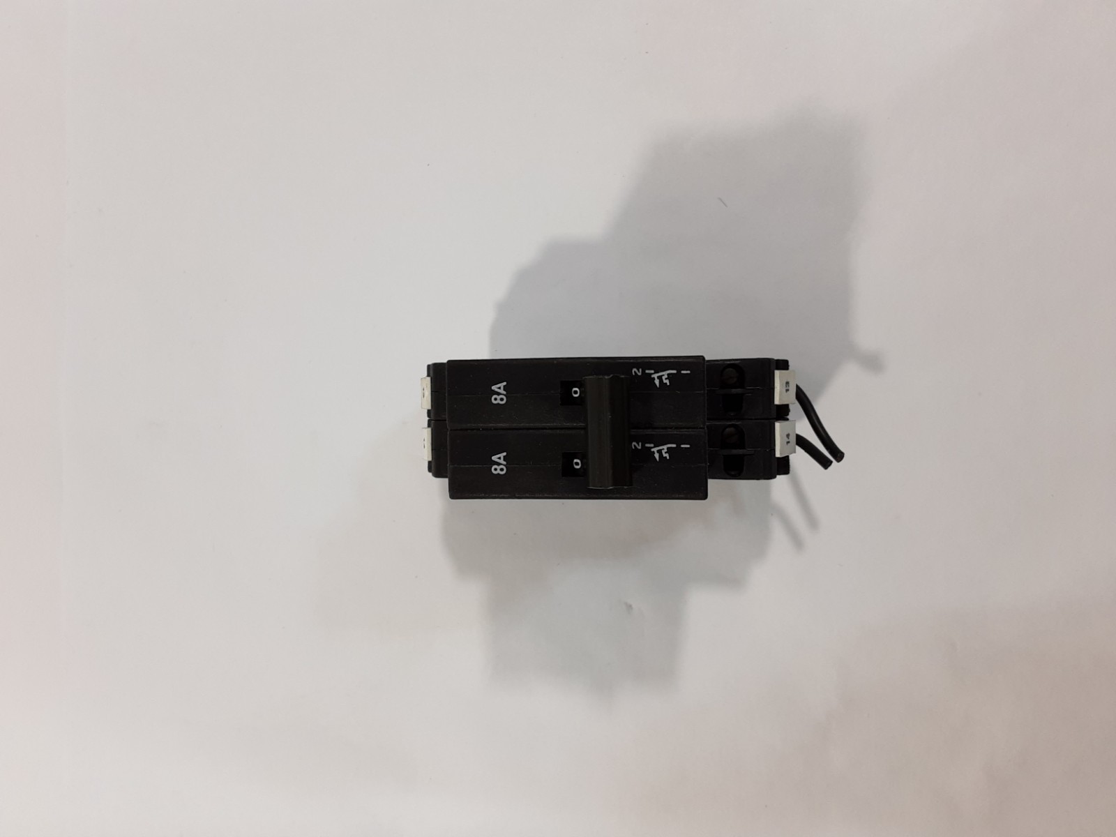ETA 2210-T220-K0M1-H1A1 3AC415V DC65V Circuit Breaker 2 Pole 5 Amp