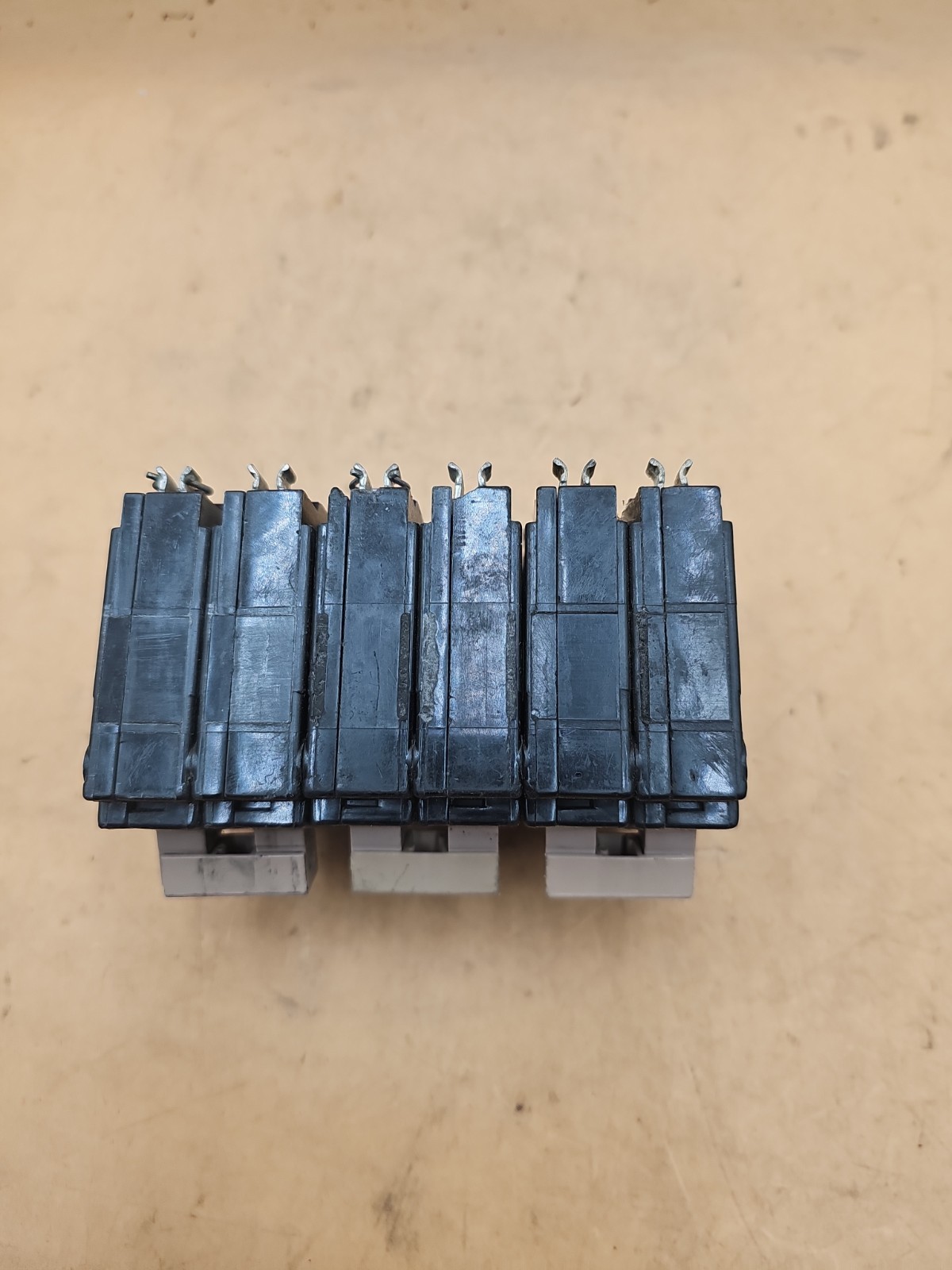 LOT OF 3 Eaton Cutler Hammer CH260 2 Pole 60 Amp Circuit Breakers. Plastic Foot