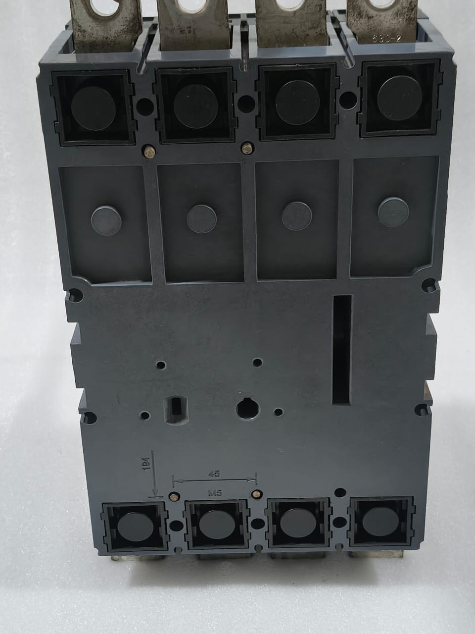 SIEMENS 3VT3 3VT9363-6ACOO CIRCUIT BREAKER 630AMP 4POLE 3VT3 FREE FAST SHIPPING