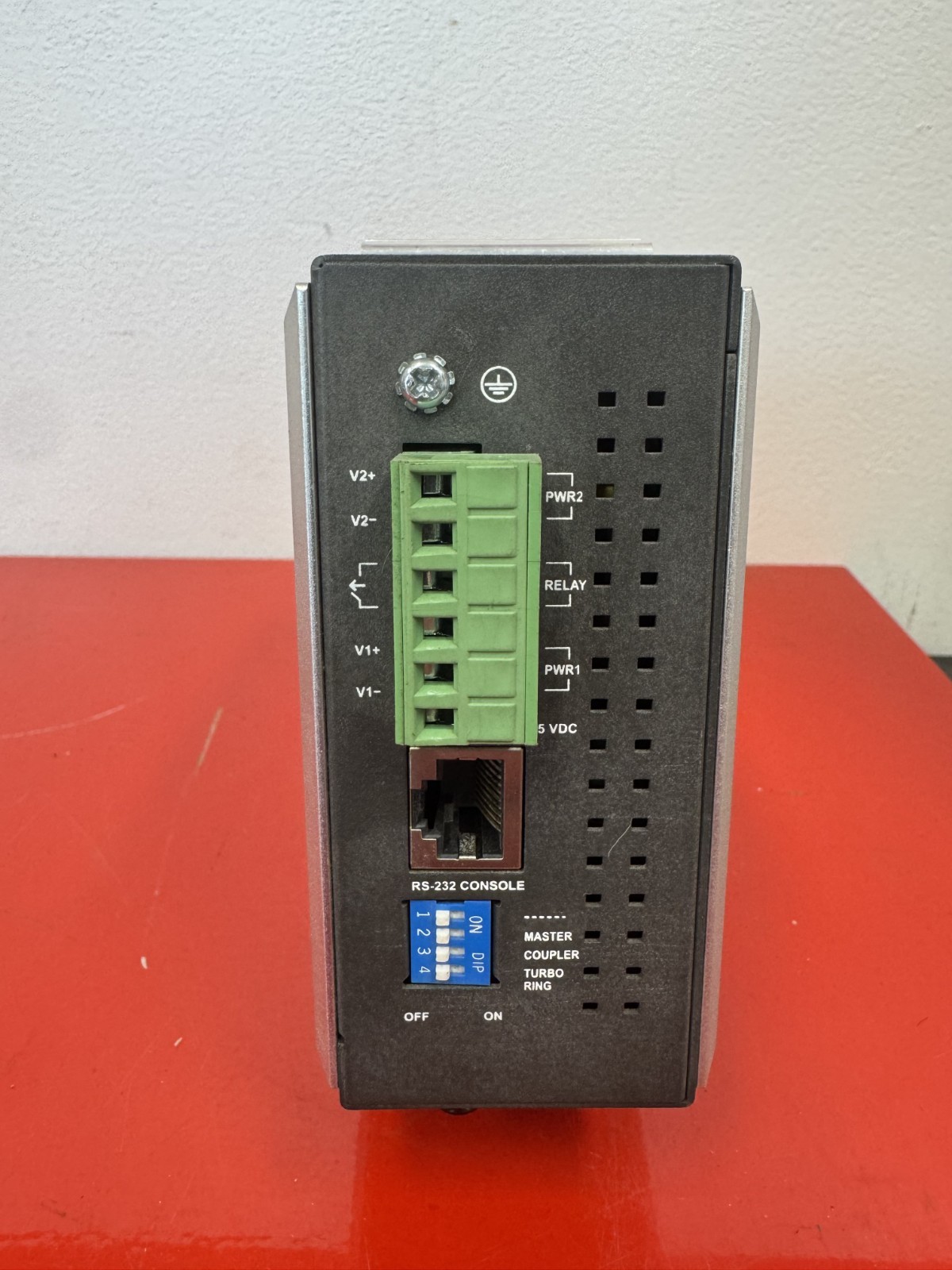NEW TAKEOUT MOXA EDS-405A-MM-ST *SHIPS SAME DAY UPS*