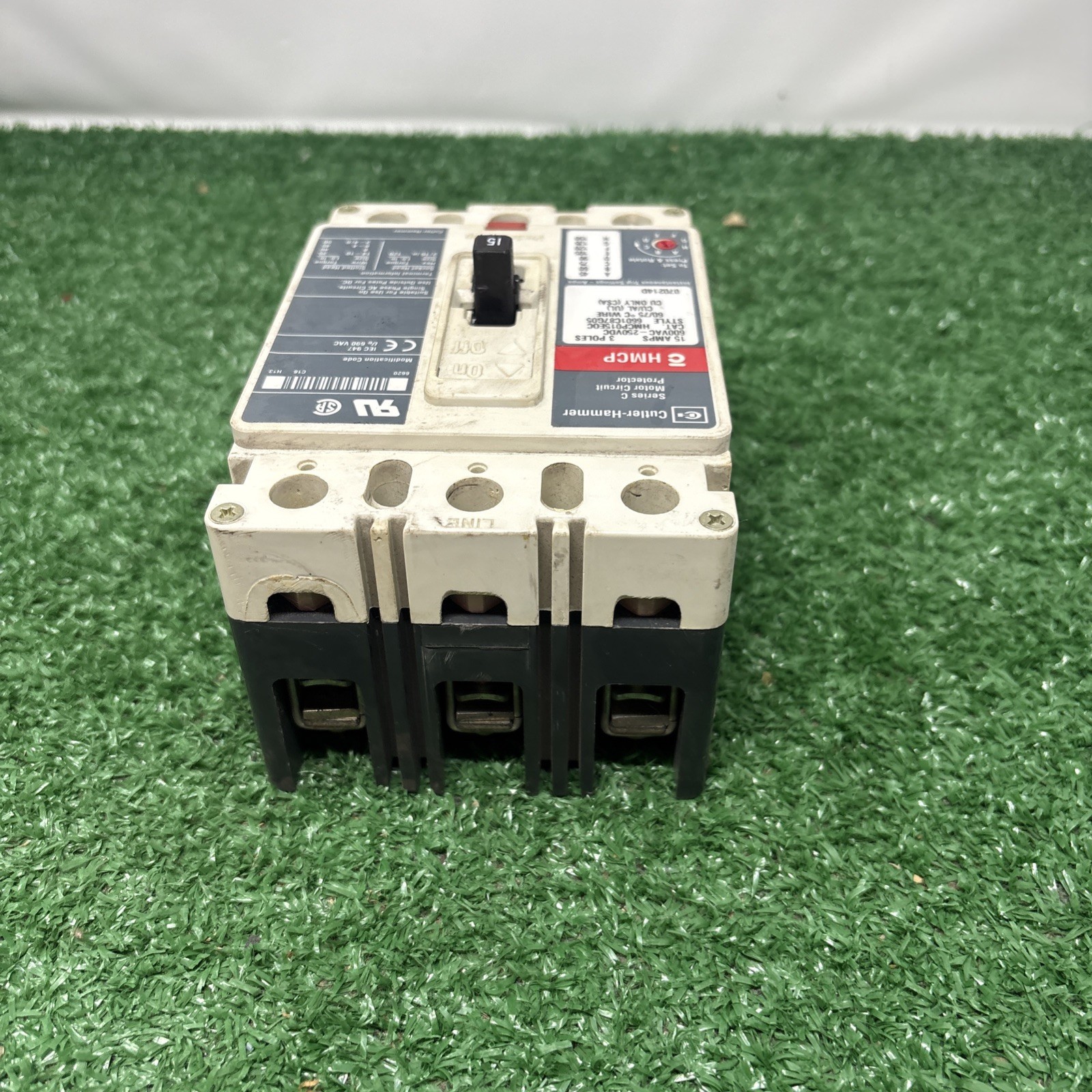 Used EATON /Cutler Hammer HMCP015EOC 15 Amp 600 Volt 3 Pole Circuit Breaker