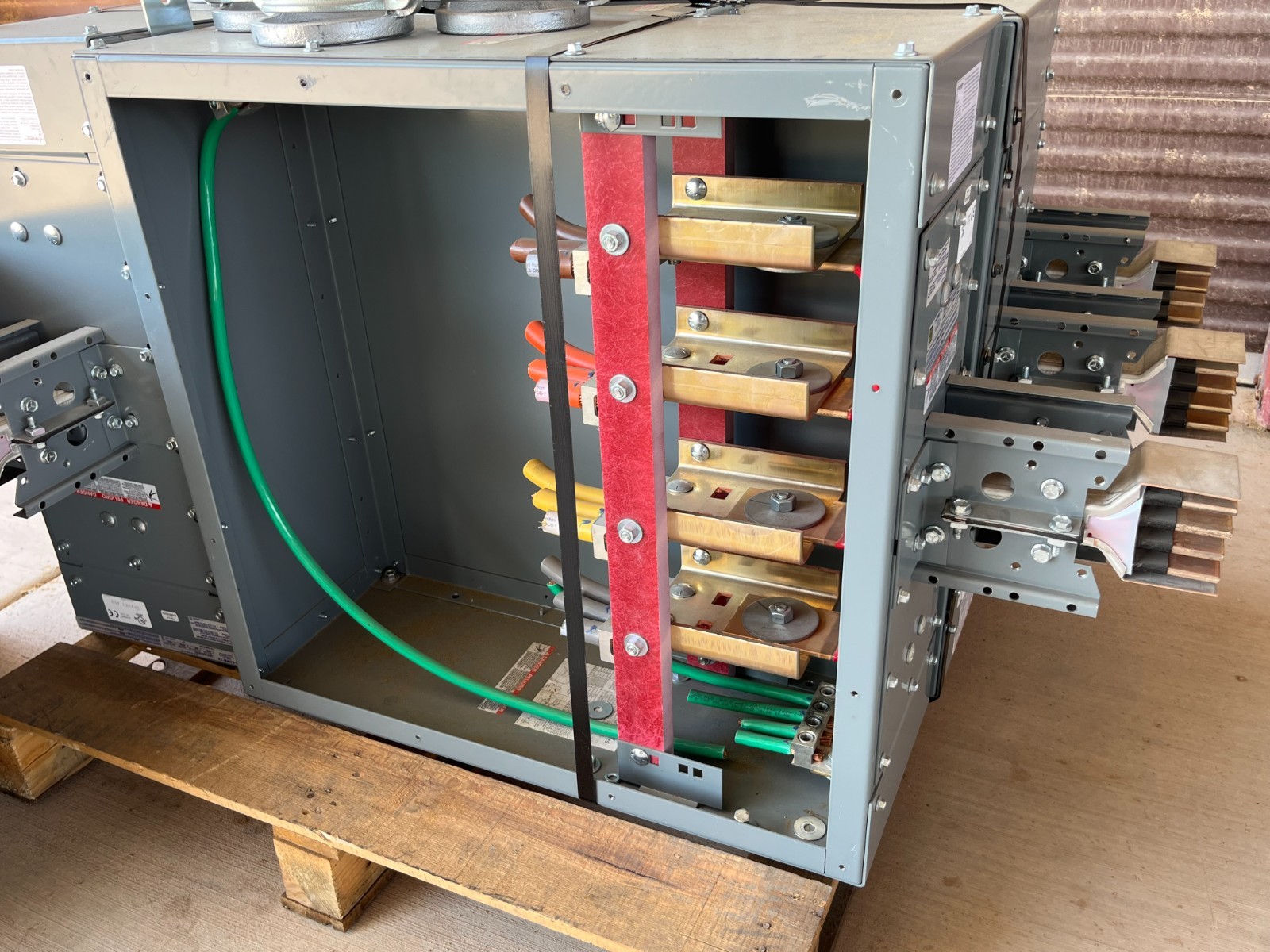SQUARE D I-LINE II BUSWAY TAP BOX CF2510GG10ETBS 1000A 600V 3P 4W
