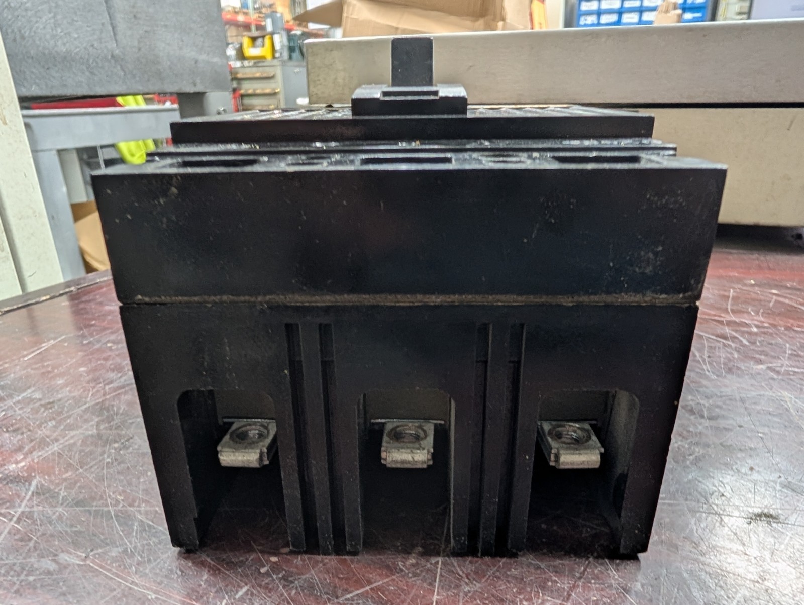 🤪 GE GENERAL ELECTRIC 90 AMP CIRCUIT BREAKER 480 VAC 3 POLE TED13490