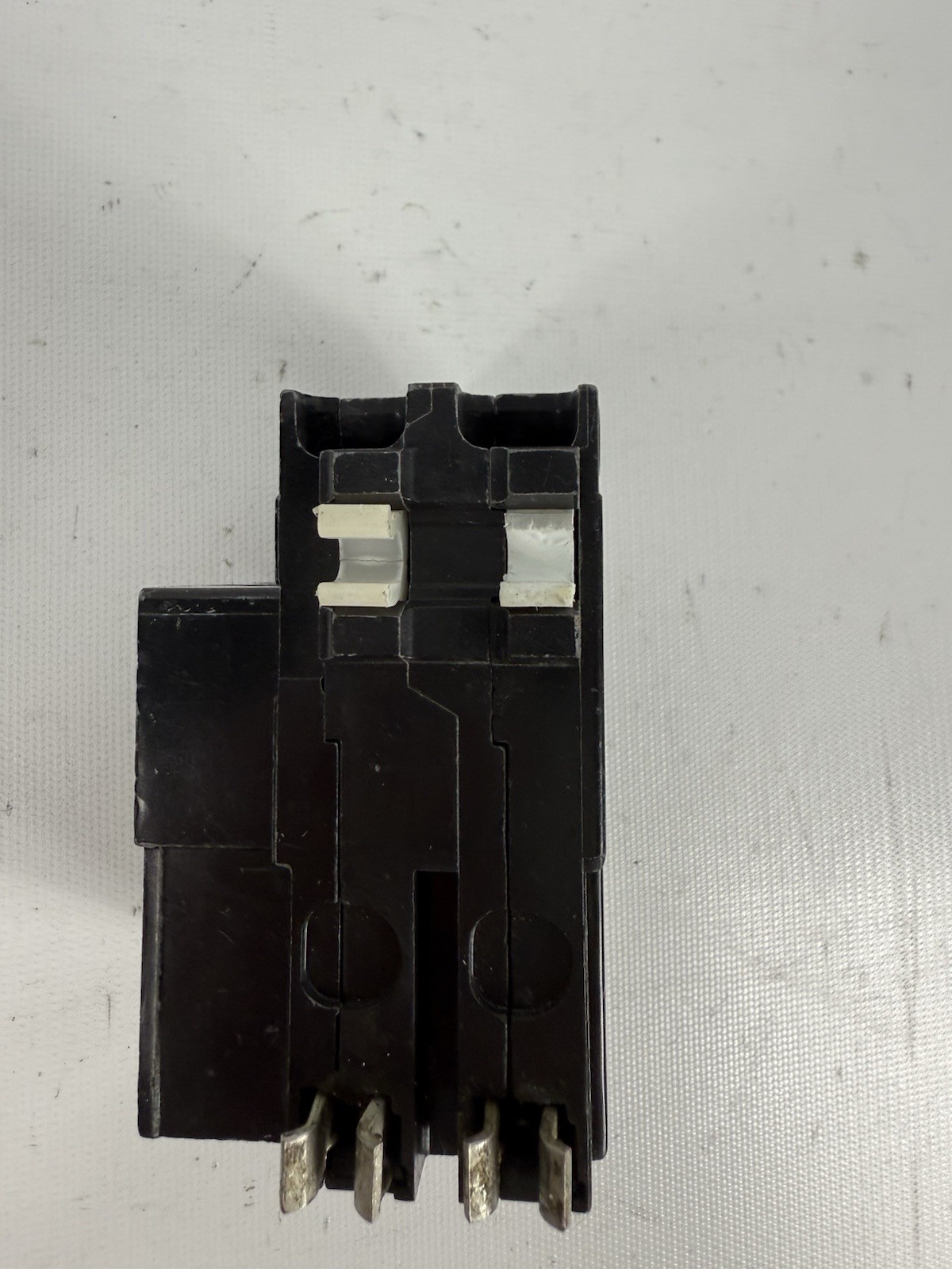 Square D QO21001021 Plug On 100A Circuit Breaker, Shunt Trip, 2 Pole, 100 AMP