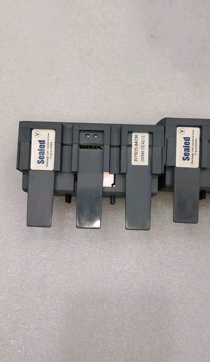 SIEMENS CIRCUIT BREAKER TRIP UNIT 3VT2 3VT9225-6AC00 250A FREE FAST SHIPPING