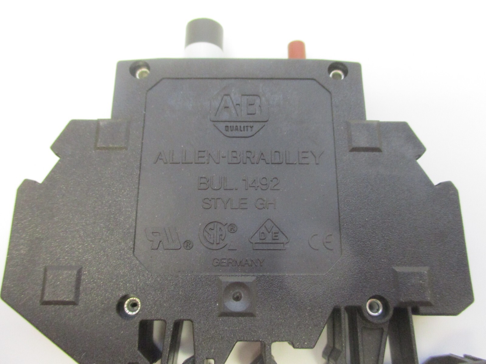 ALLEN BRADLEY MINIATURE 1.5AMP 250VAC 65VDC CIRCUIT BREAKER CAT NO: 1492-GH015