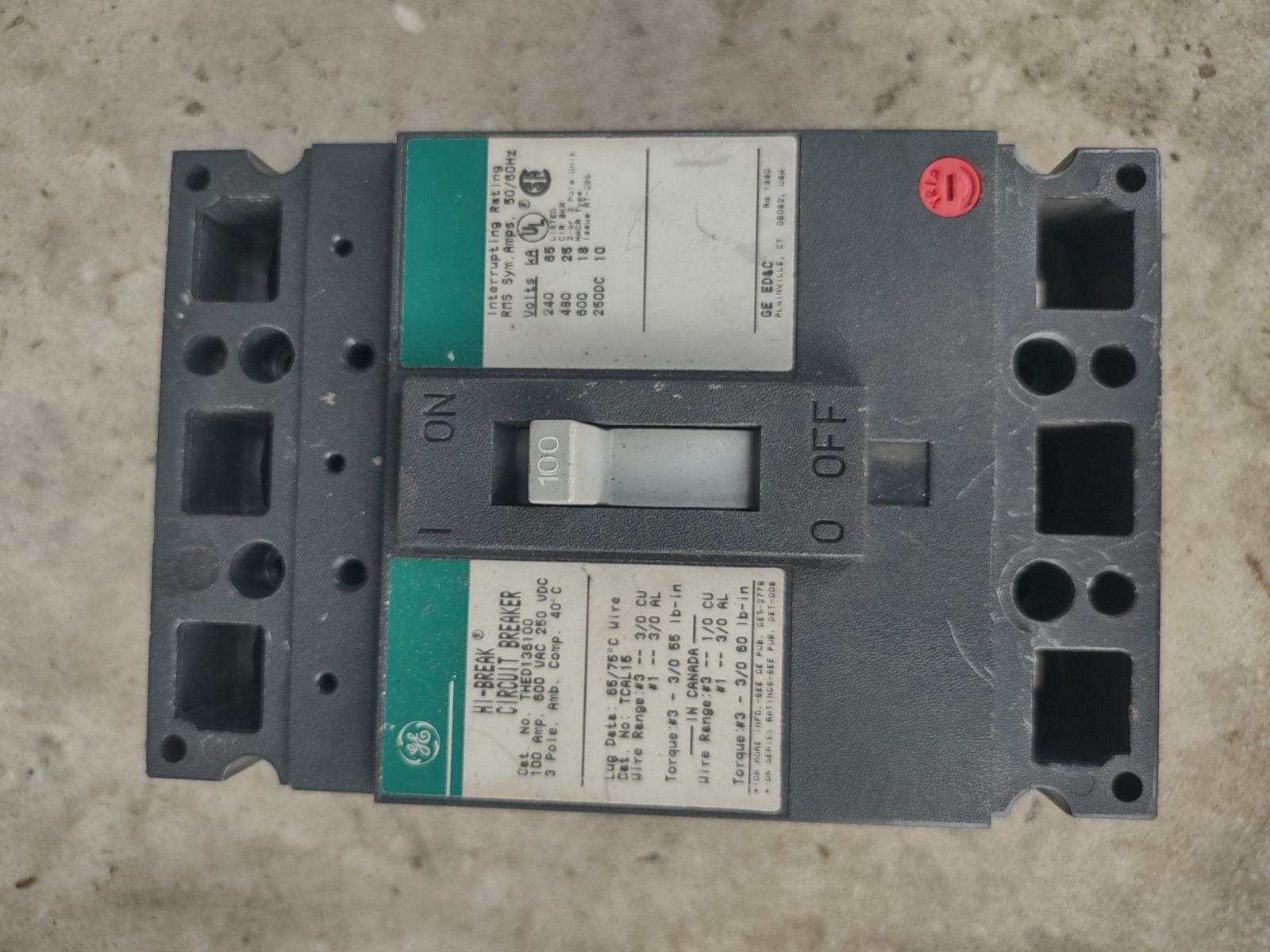 GE Hi-Break THED136100 100A 3-Pole Circuit Breaker Type T 600VAC/250VDC