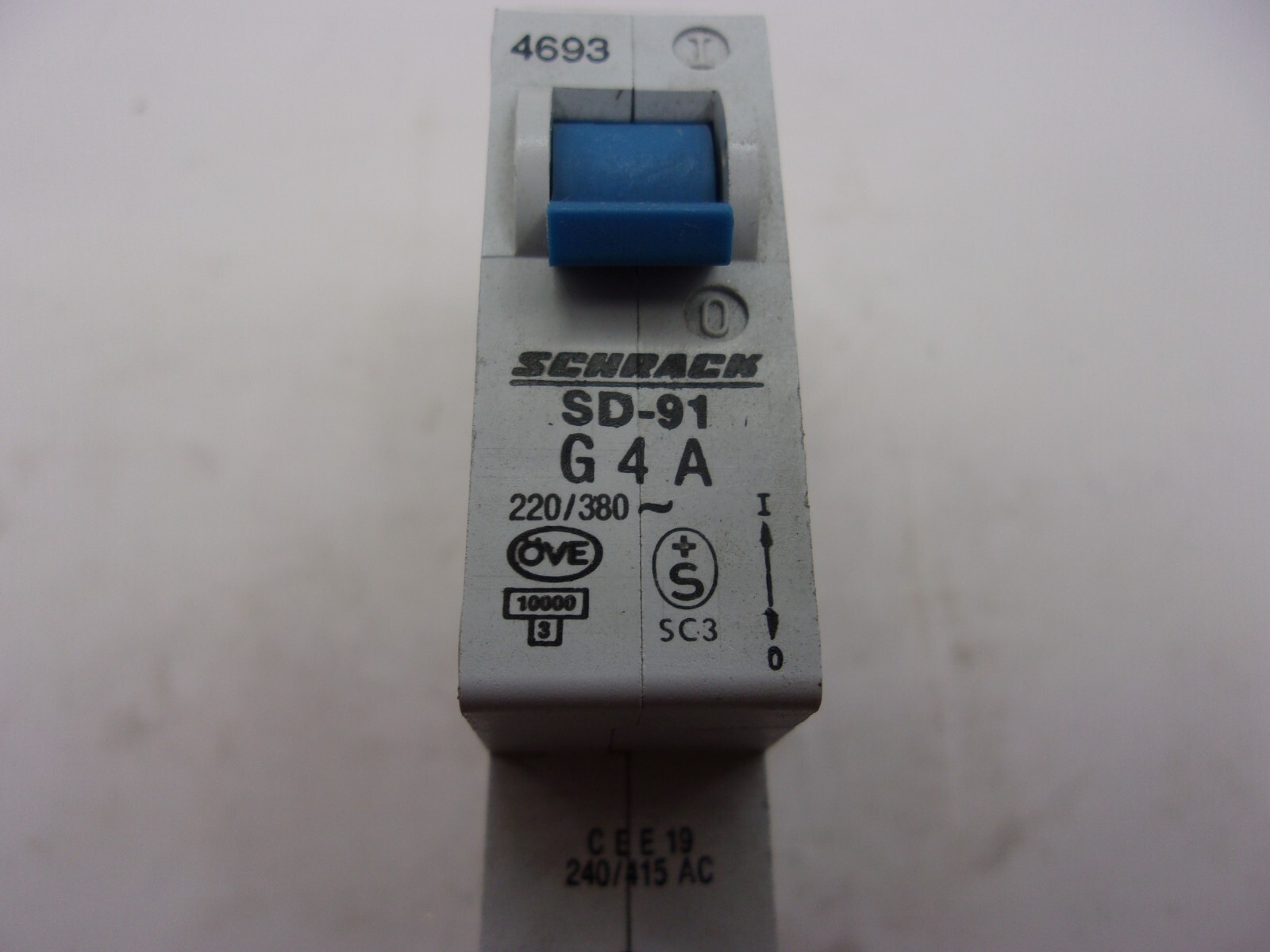 Schrack SD-91, Circuit Breaker 1 POLE 220/380V G 4 A, 2192A