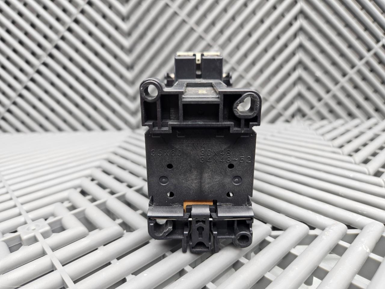 Fuji Electric SC-E05/G Electromechanical Relay Contactor 32A w/ SZ-A11/T Contact