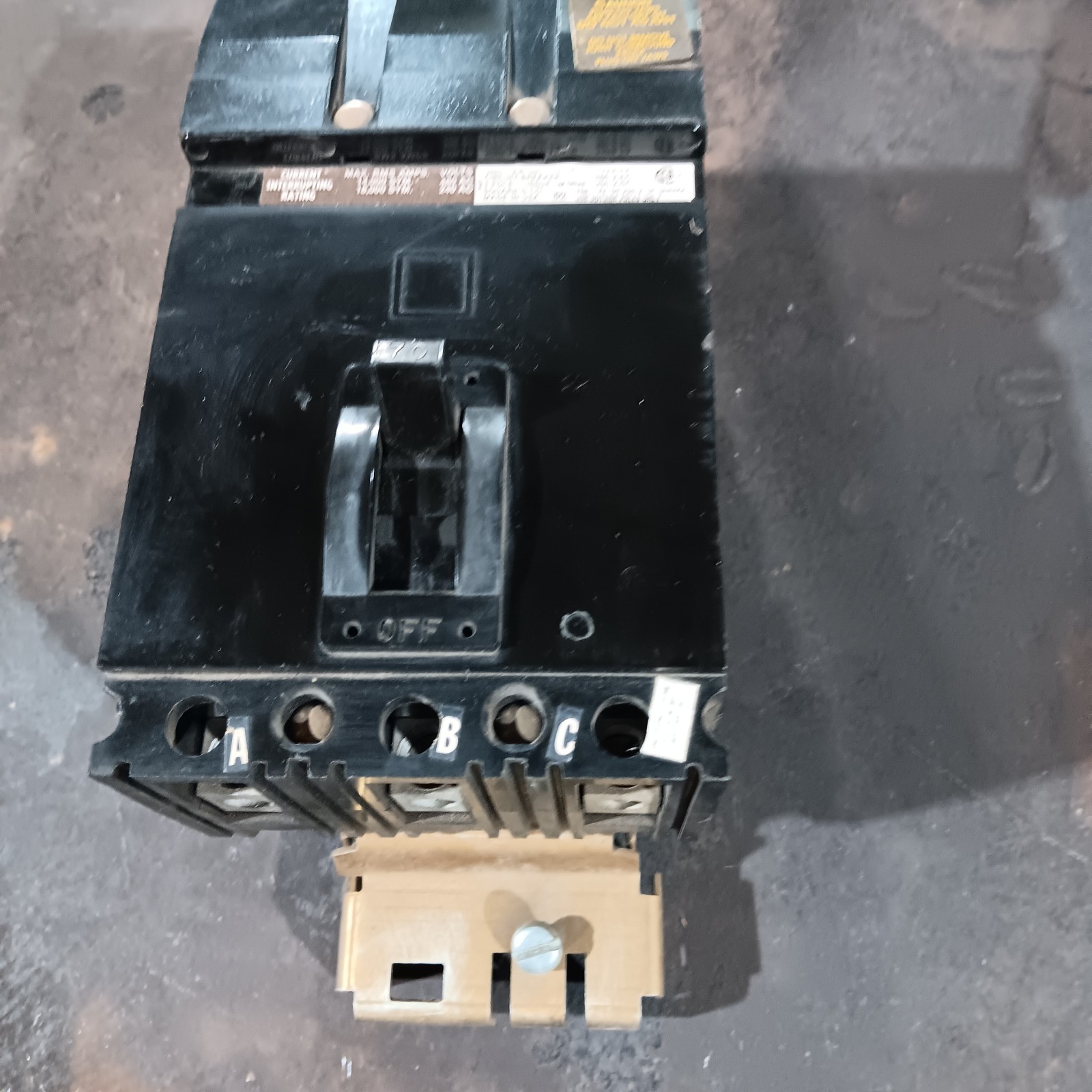 Square D FA34070 70Amp 3Pole 240-480VAC I-Line Breaker Excellant condition.