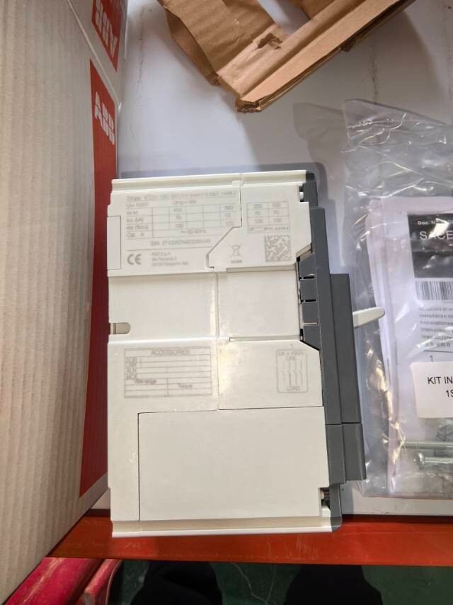 1SDA067779R1 New ABB molded case circuit breaker XT2H 160 MA 100/600-1400 F F 3P