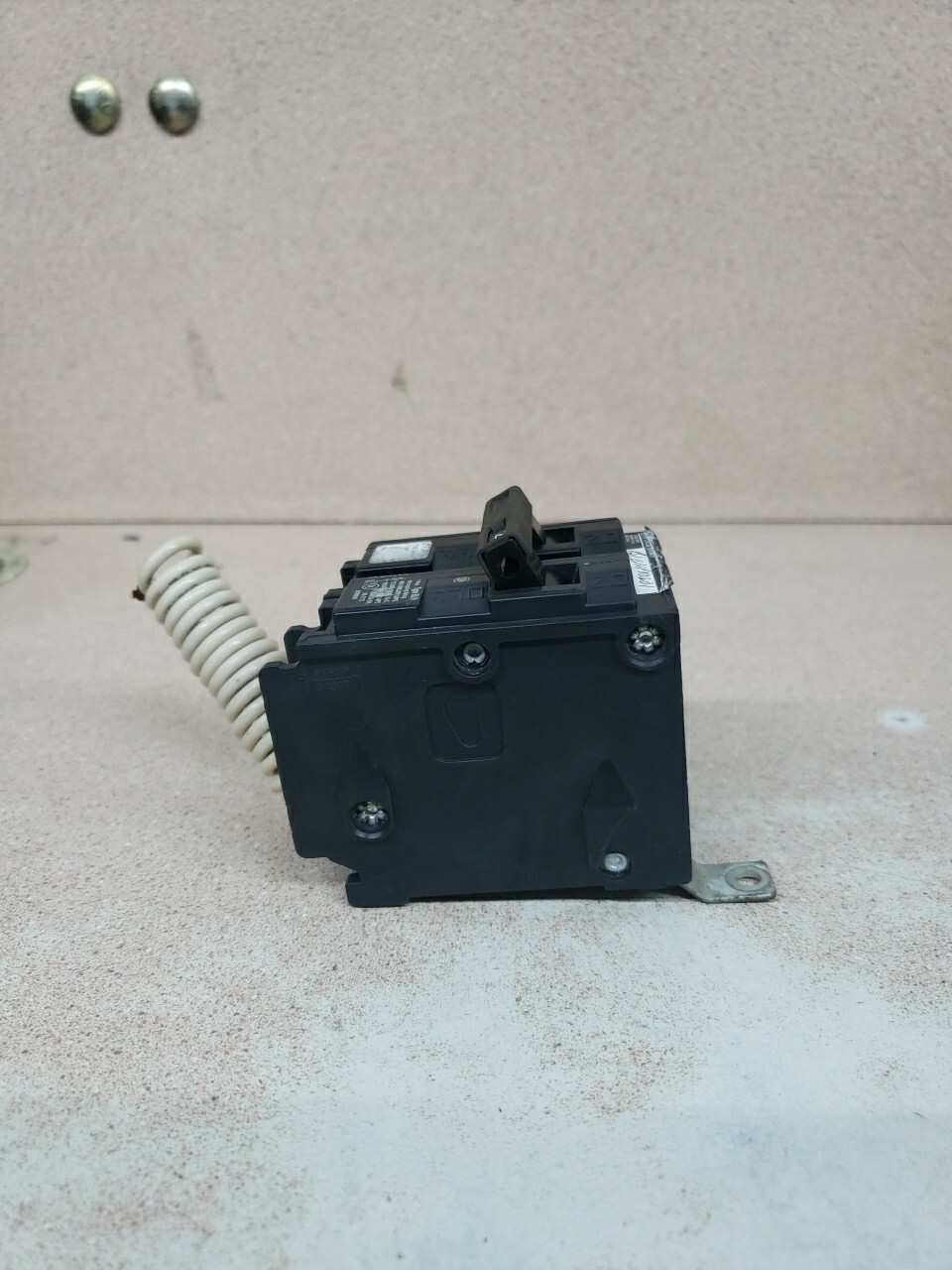 1)Siemens B120H00S01 Circuit Breaker 20 Amp 1P 120V 22K W/SHUNT CIRCUIT