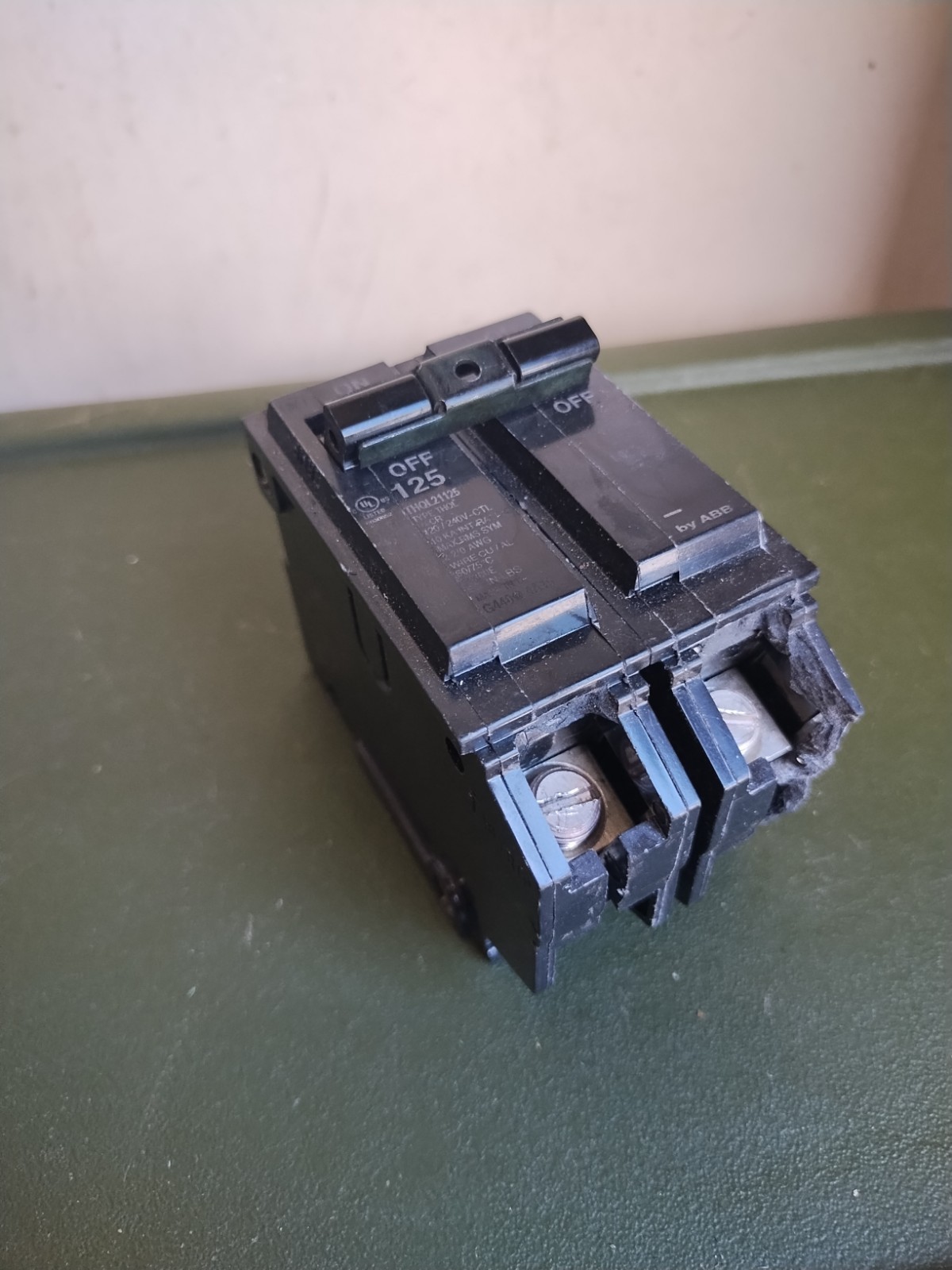 GE General Electric THQL21125 125-Amp 2-Pole 120/240VAC Breaker See Pictures!!!!