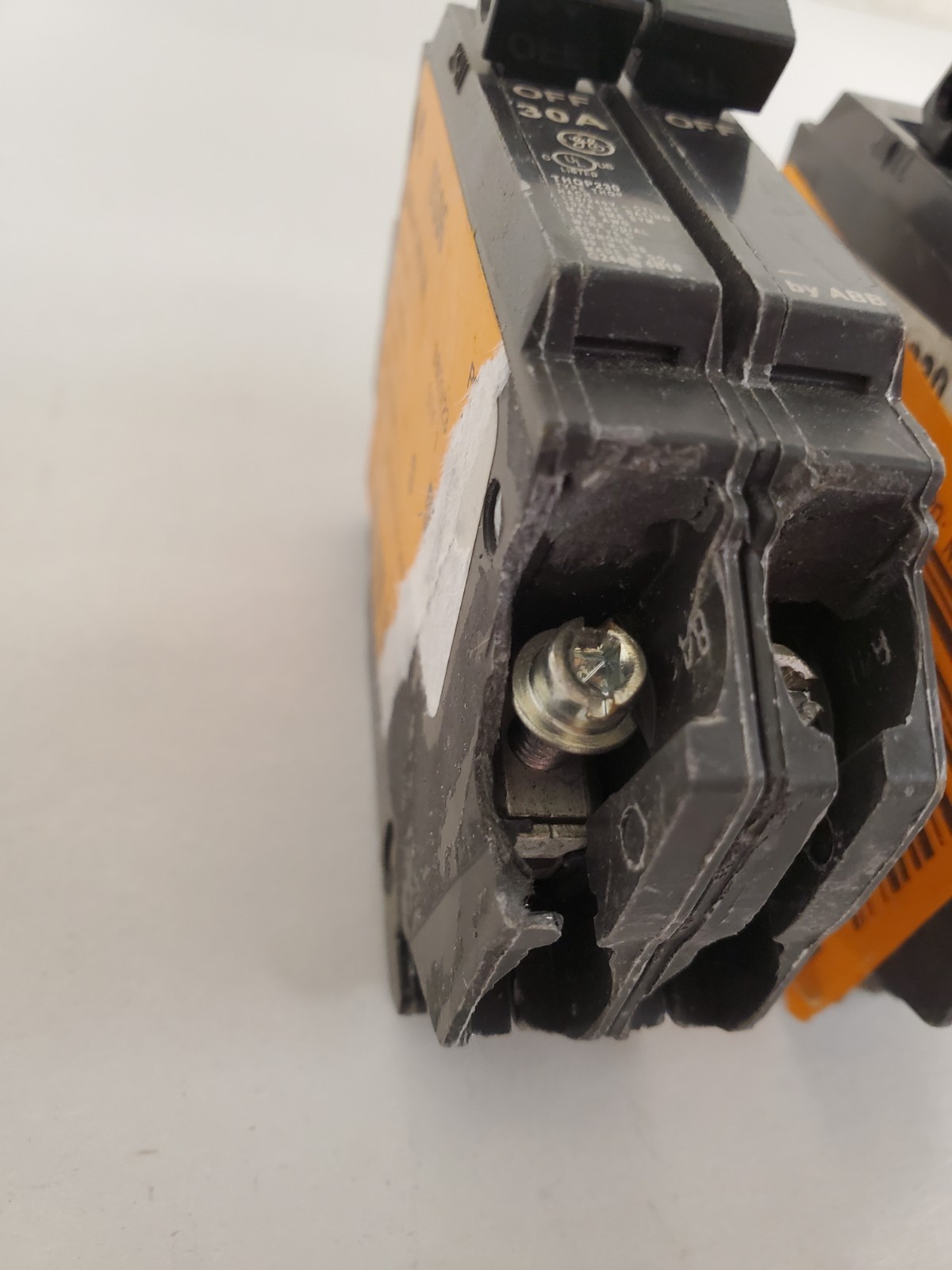 *LOT OF 2* GE Q-Line 30 Amp 1 in. Double-Pole Circuit Breaker (THQP230) *USED*