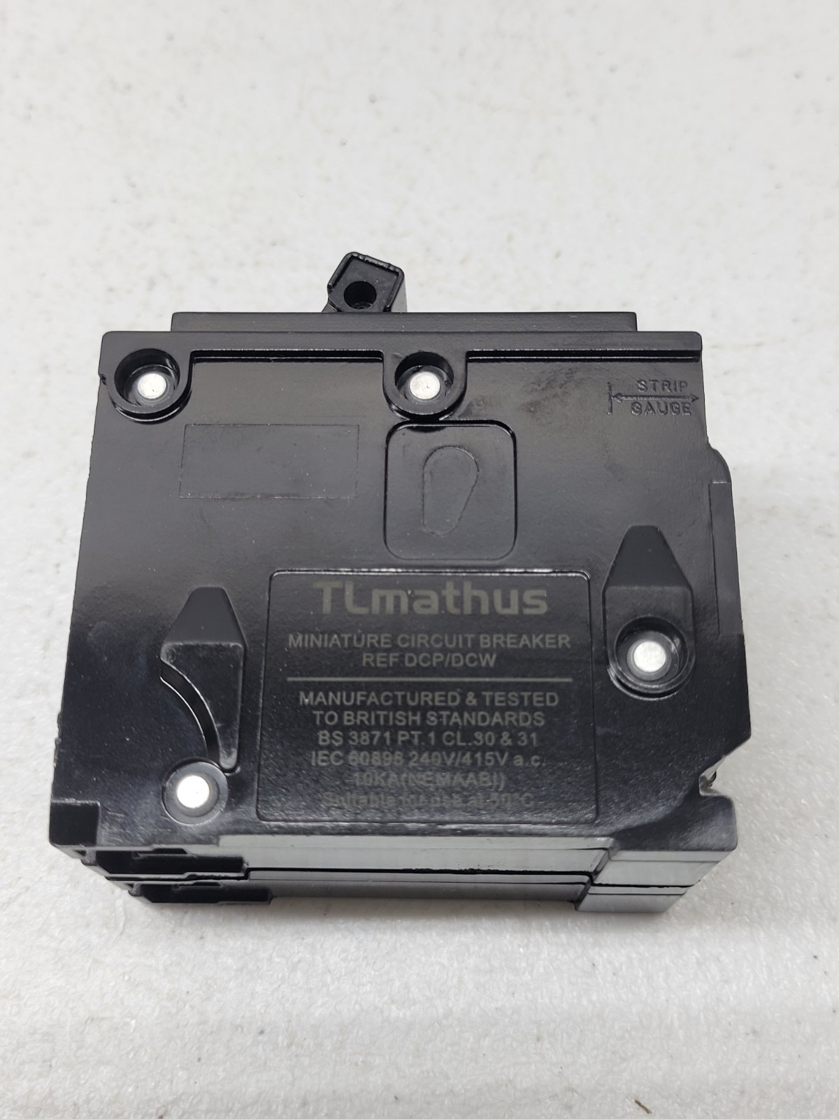 NEW 2 Pole 15 amp Plug in 240-415V Circuit Breaker