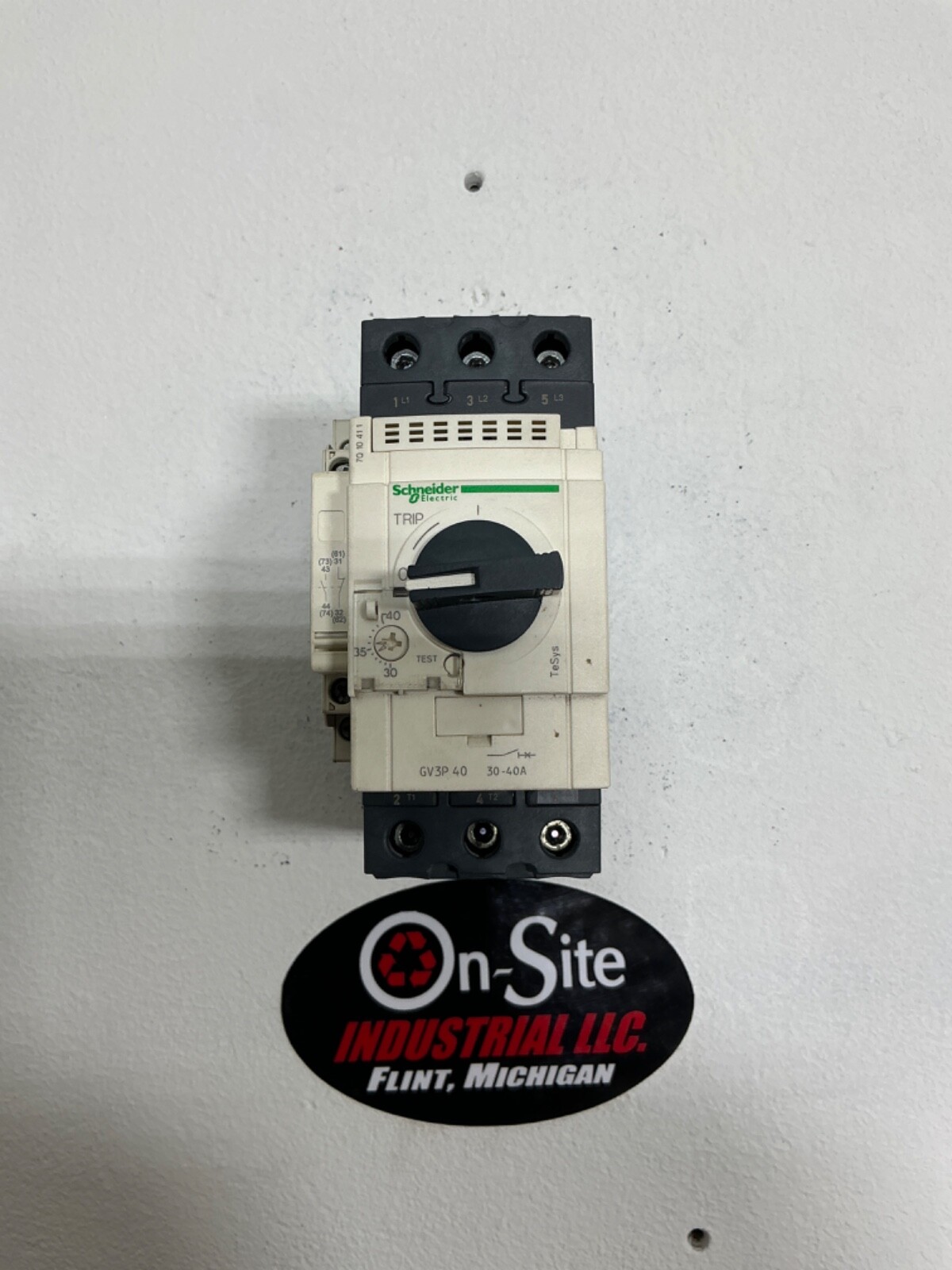 SCHNEIDER ELECTRIC GV3P40 MOTOR CIRCUIT BREAKER 30-40A