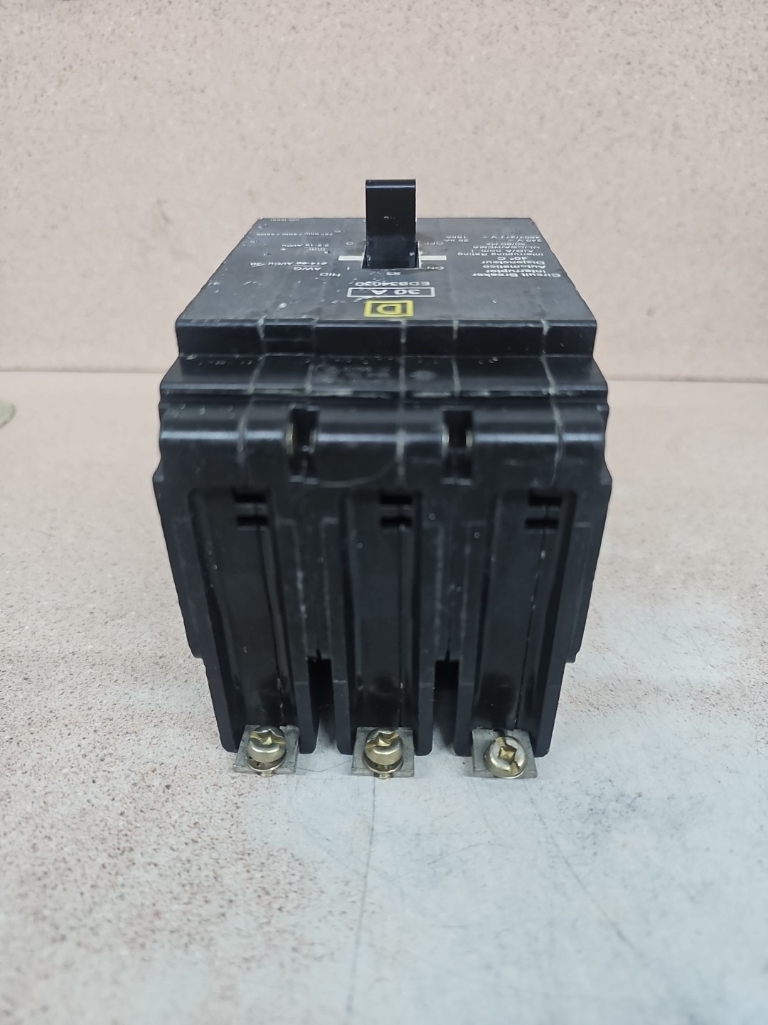 Square D EDB34030 Molded Case Circuit Breaker 3p 30a Amp 480v-ac PAPER LABEL