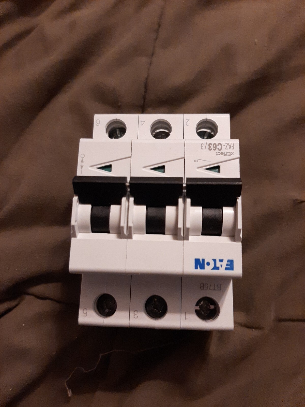 EATON FAZ-C63/3-RT CIRCUIT BREAKER, RING TERMINAL, 3-POLE, 63A, C CURVE, NIB