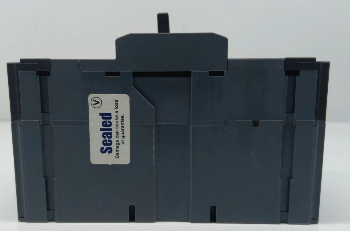 SIEMENS 3VT 1 CIRCUIT BREAKER 3VT1704-2DA36-0AA0 3 POLE 40 AMPS