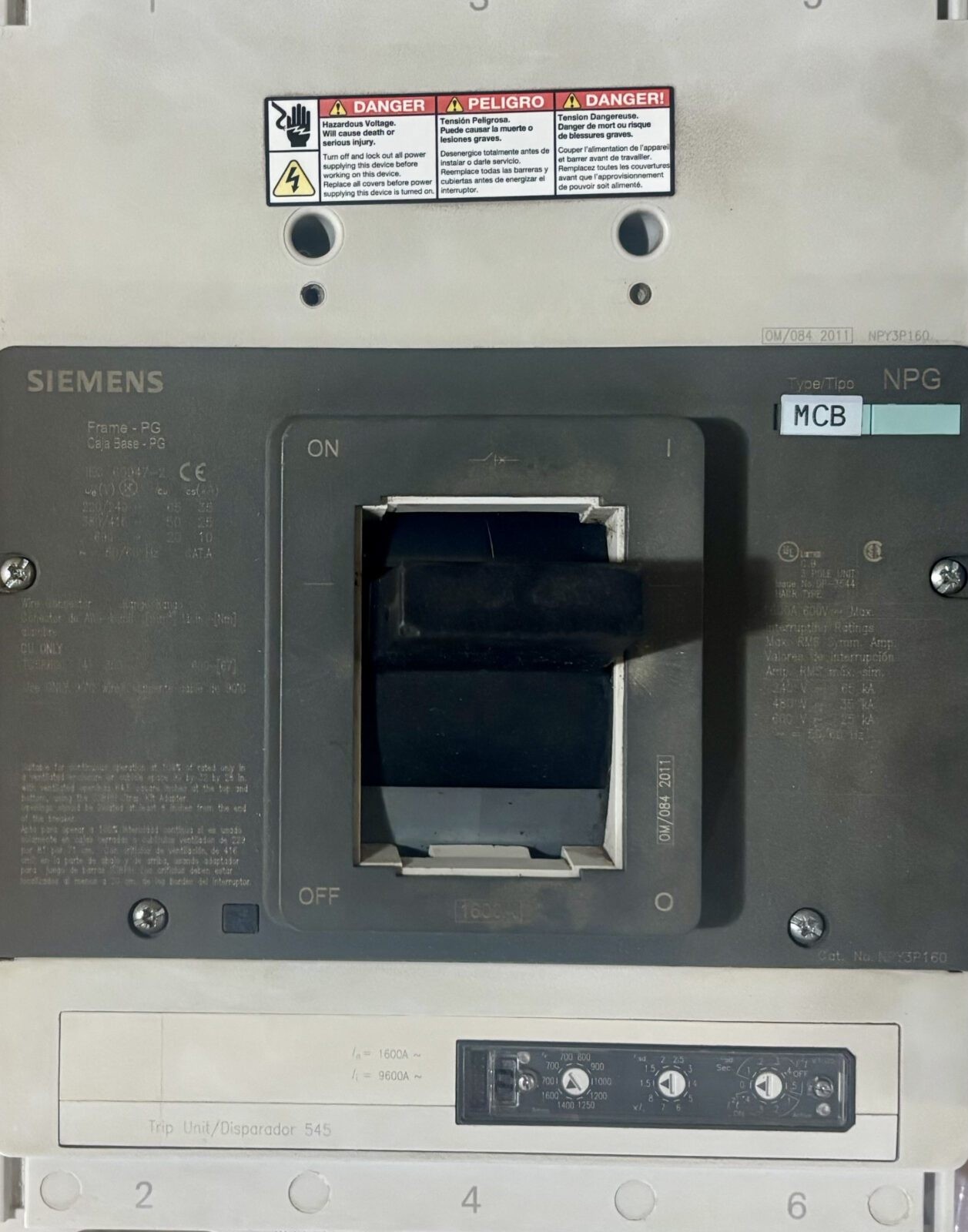Siemens NPY3P160 3P 1600A 600V Breaker w/Aux, Trip Unit (NOLUGS)