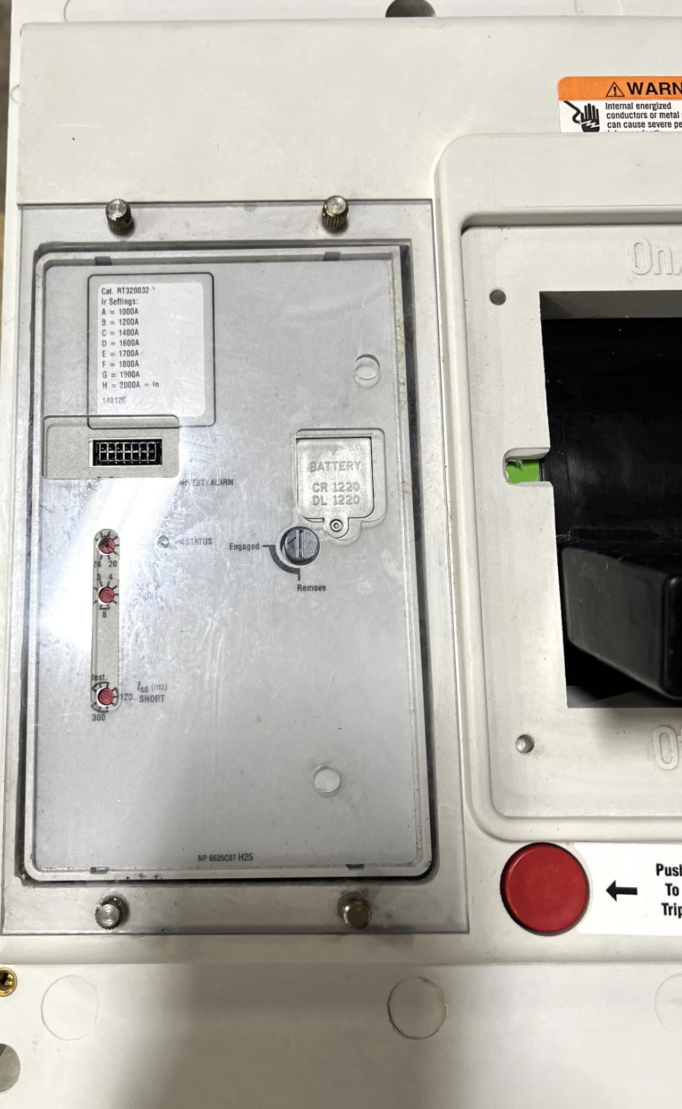 EATON, RGC 100K, INDUSTRIAL CIRCUIT BREAKER, RGC320032E, 2000 AMPS, 690 VAC, NEW
