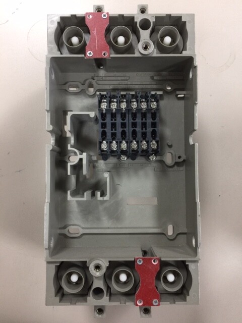 Merlin Gerin NSJ400A Switch w/ 32514 Plug in Base Adapter / (2) Aux / 400A 600V