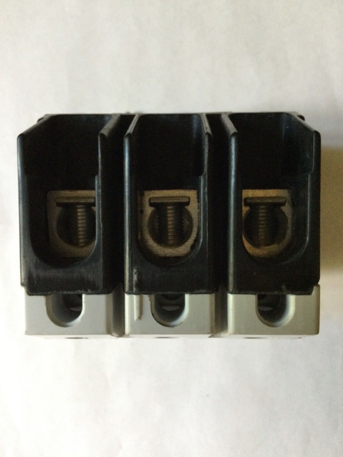 GE TEYL3030B 30 Amp 3 Pole 480V Circuit Breaker 30A 3P Bolt-on 65kA