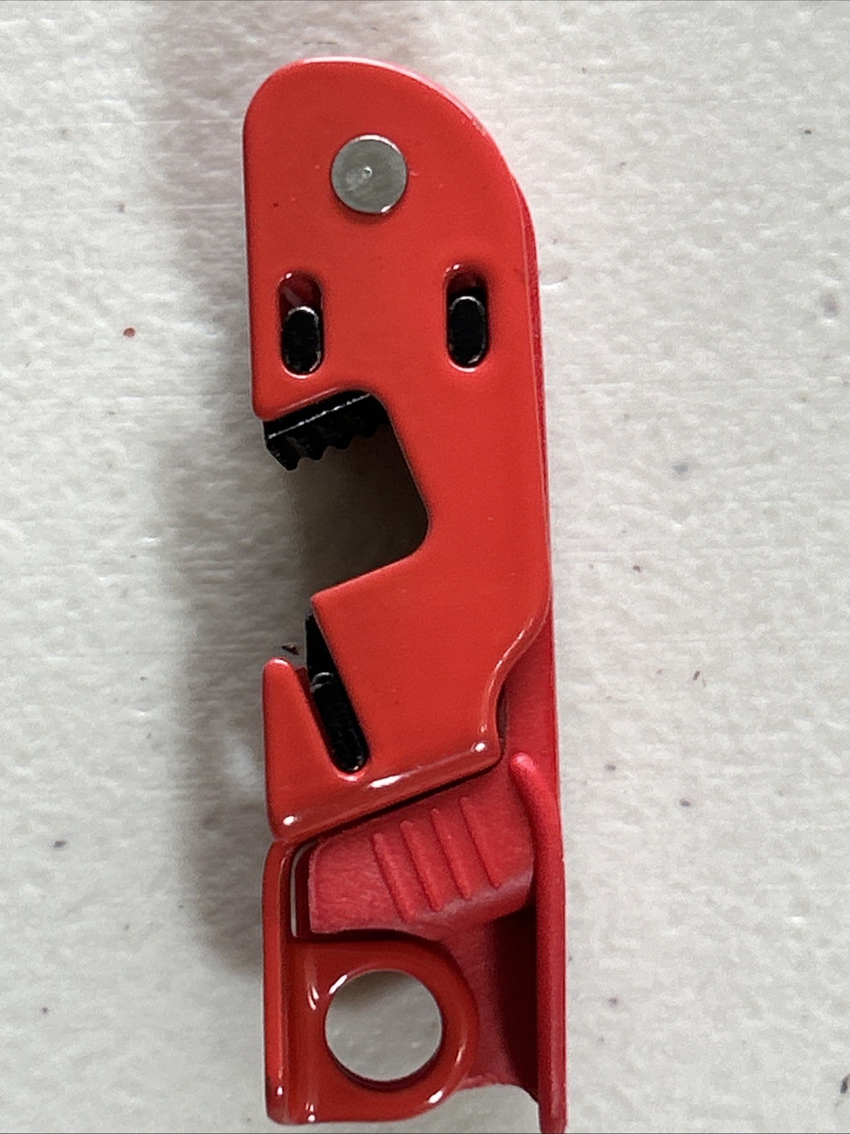Master Lock Red Electrical Box Circuit Breaker Lockout 493B Grip Tight – New
