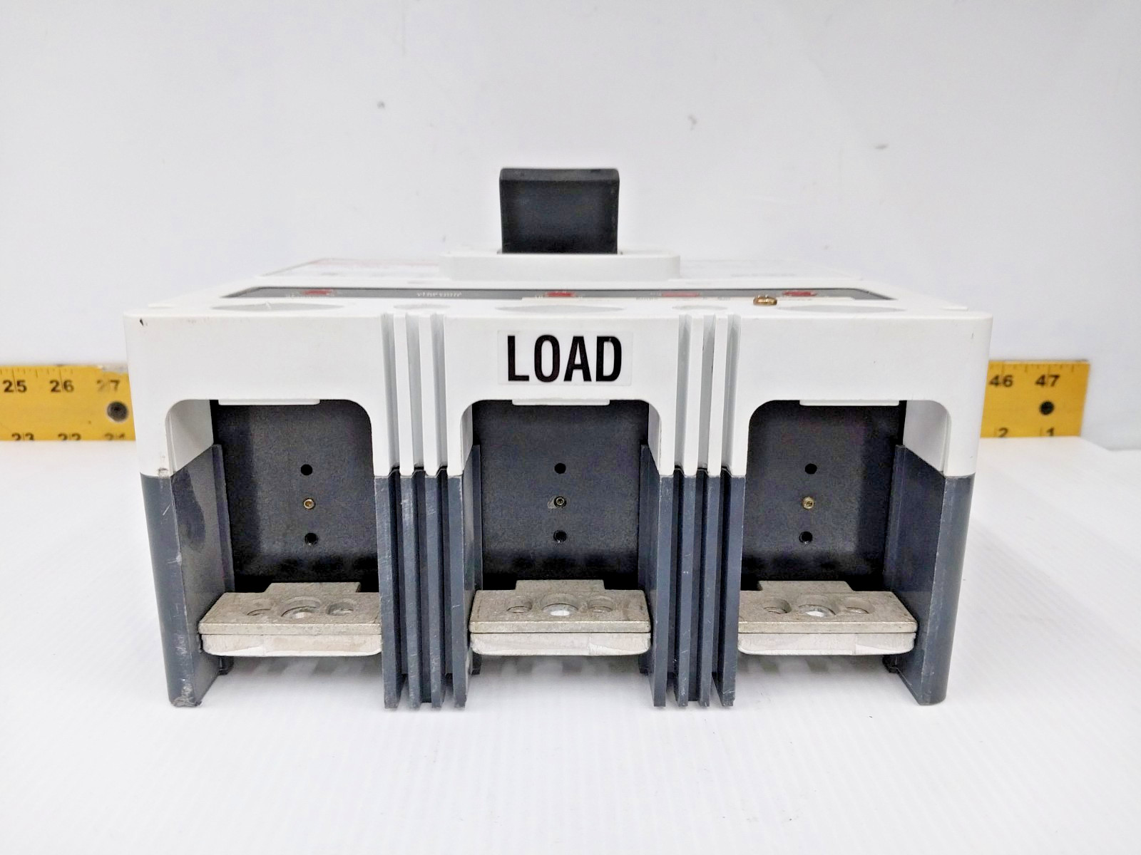 Cutler-Hammer 600 Amp Circuit Breaker 600 VAC / 250 VDC 3 Pole HLD3600F