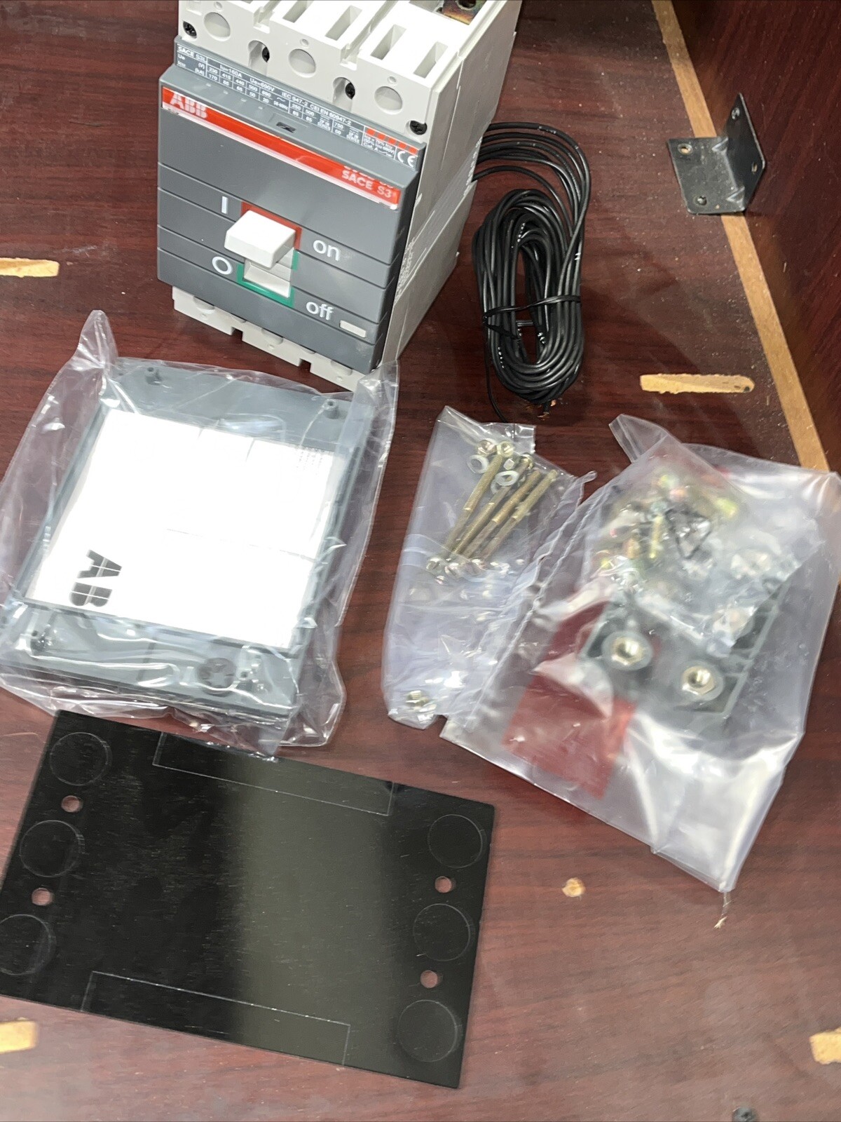 S3L 50A SACE S3 Molded Case Circuit Breaker 1000VDC S3L160 Isomax 4P T/M IEC