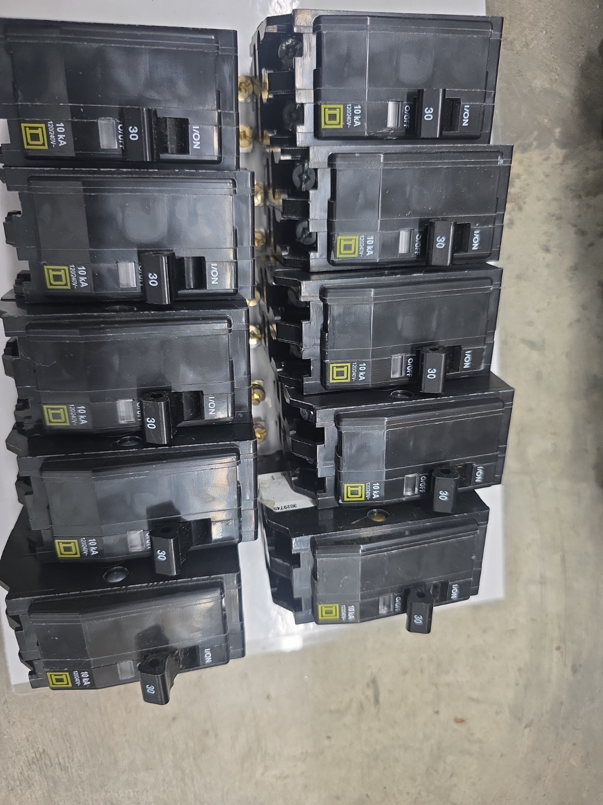 Lot of (10)SQUARE D QOB230 2P 30A 240V 10KA Bolt-On Circuit Breaker