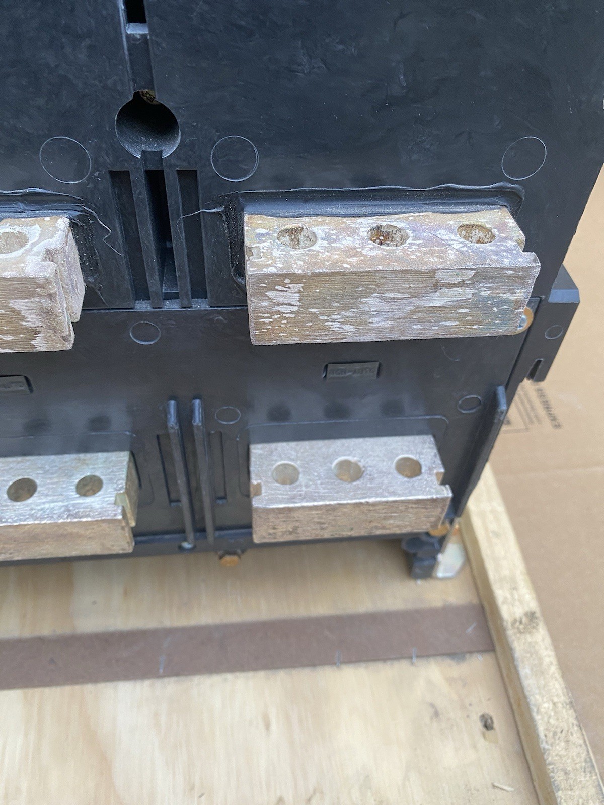 EATON MAGNUM LV DC DISCONNECT DEK225 B 2500A 3P , DEK2253HEA NNNNN MNNN