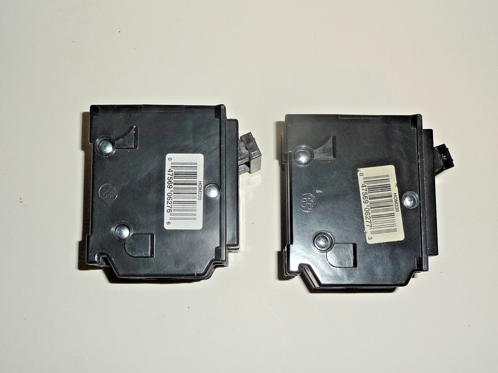Square D HOM220 HOM230 2 Pole 20 Amp and 30 Amp Circuit Breakers